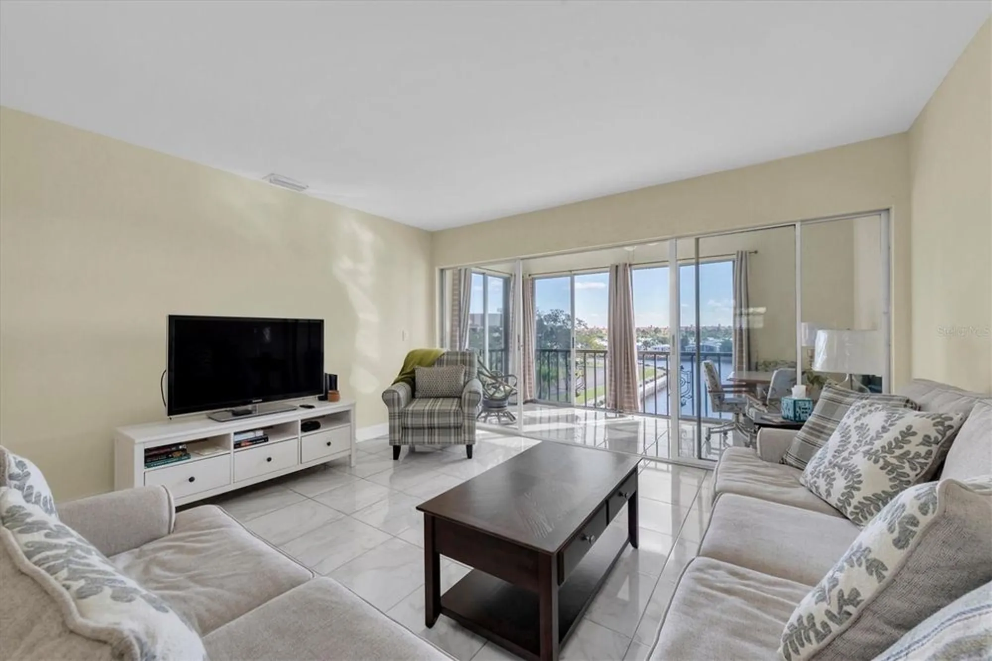 Property Slideshow image 8 of 33 | 19029 us highway 19 n apt 8-25, Clearwater, FL, 33764