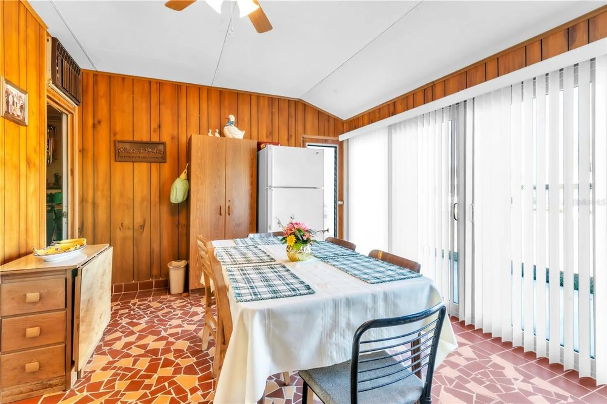 Property Slideshow image 14 of 53 | 735 torrey pines ave, Sun City Center, FL, 33573