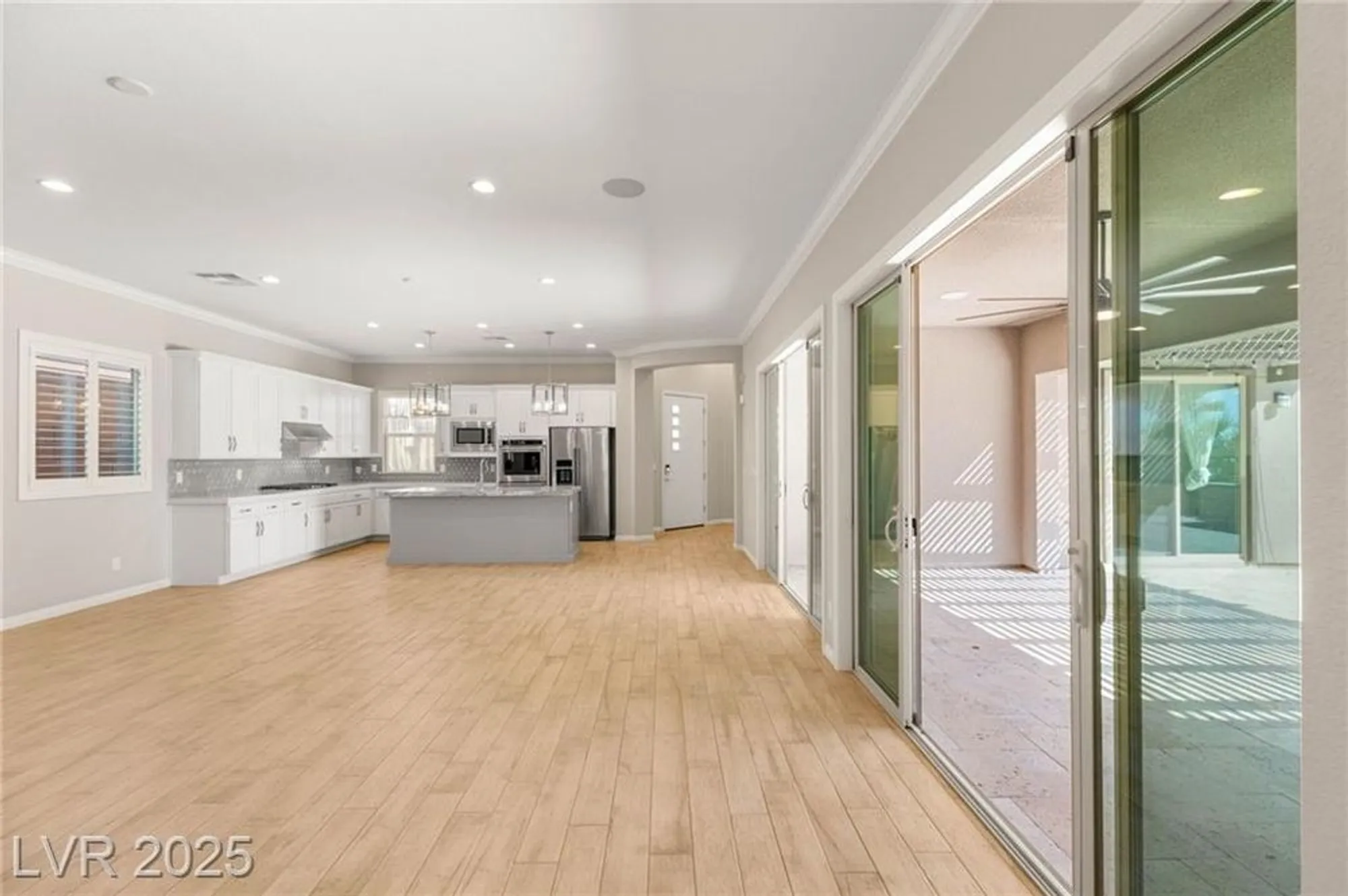 Property Slideshow image 17 of 58 | 9985 regency canyon way, Las Vegas, NV, 89148