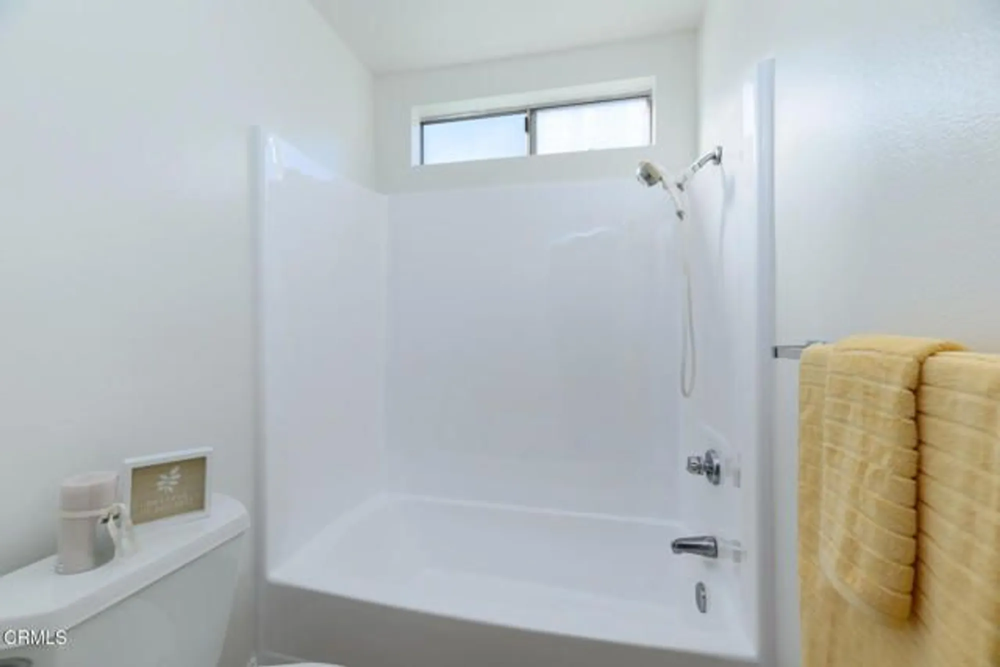 Property Slideshow image 9 of 38 | 24121 village 24, Camarillo, CA, 93012