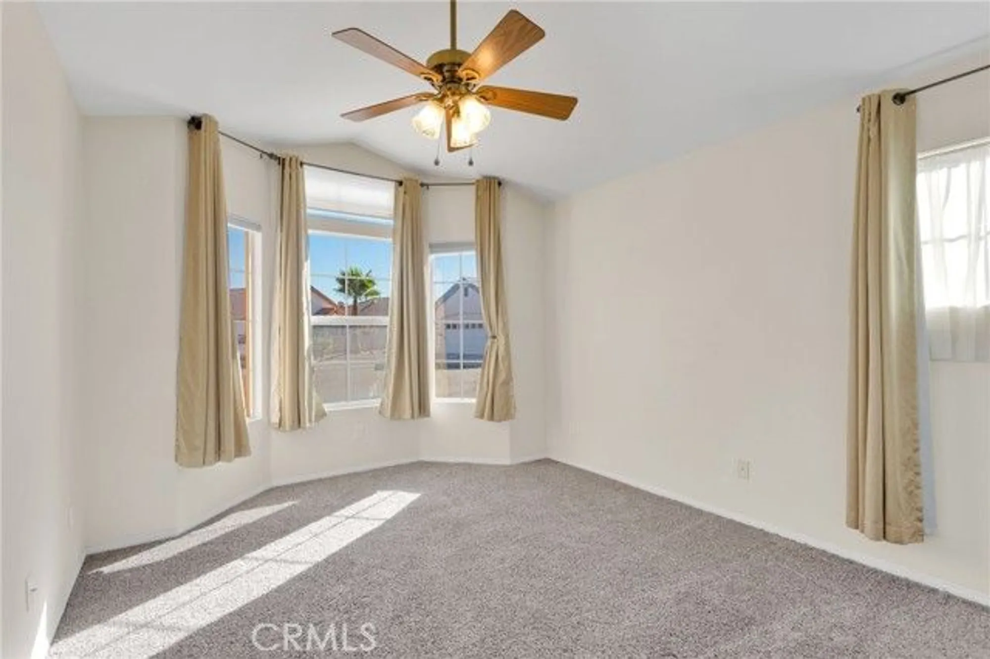 Property Slideshow image 18 of 28 | 11236 bunker cir, Apple Valley, CA, 92308