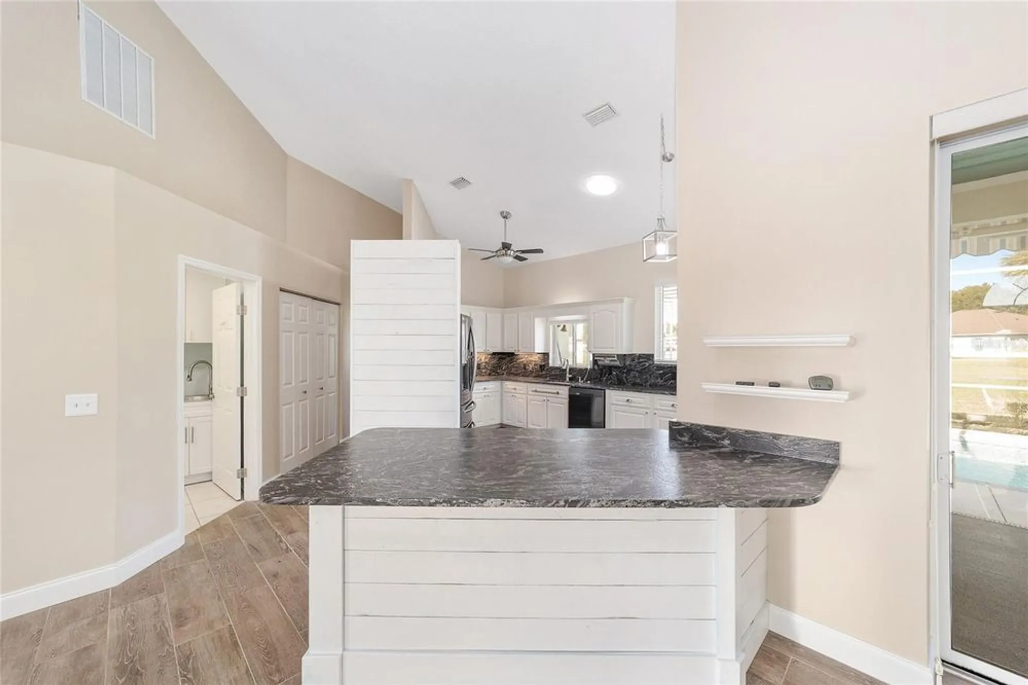 Property Slideshow image 15 of 59 | 5565 nw 26th ln, Ocala, FL, 34482