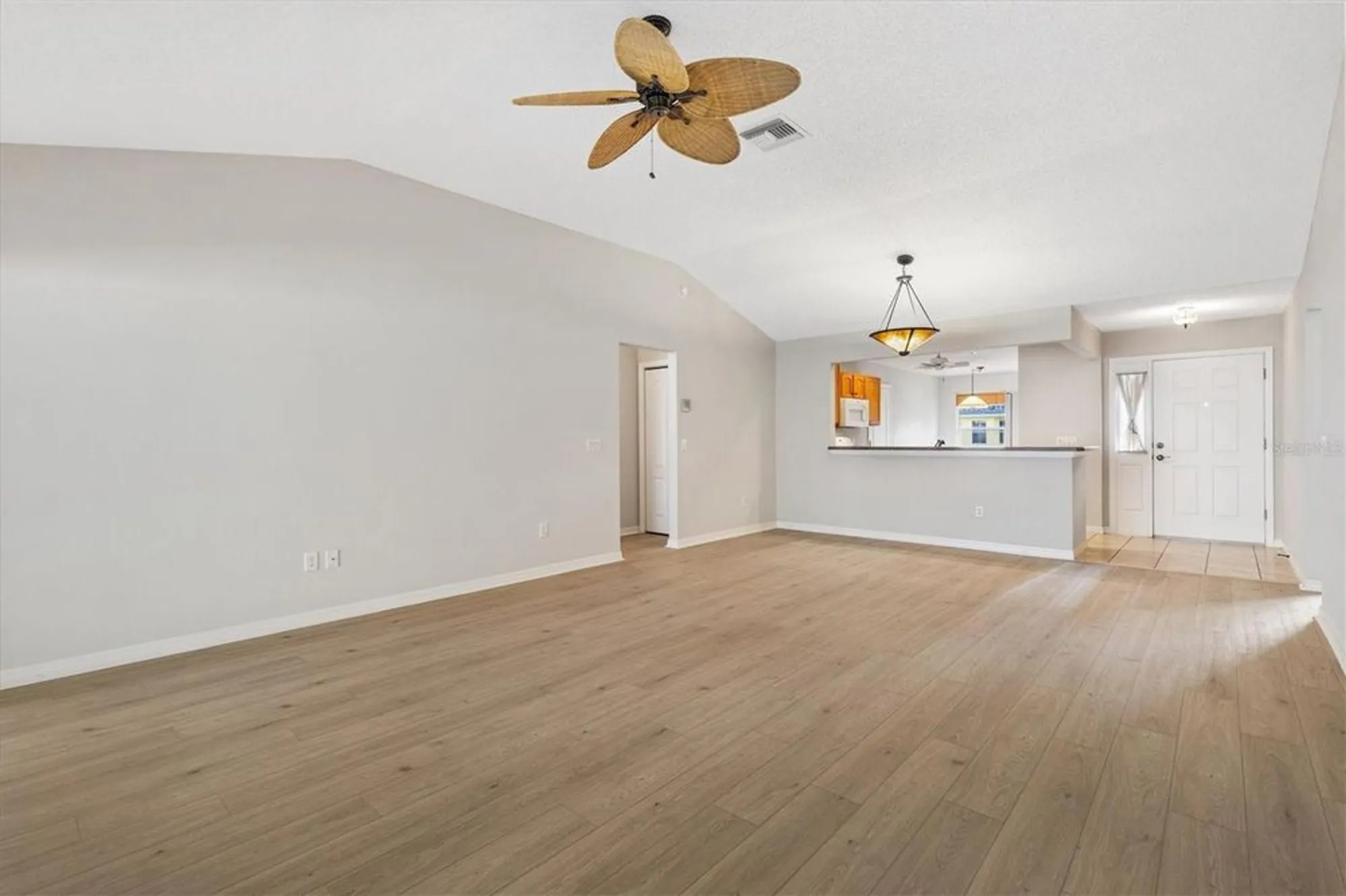 Property Slideshow image 7 of 46 | 2573 caribe dr, The Villages, FL, 32162