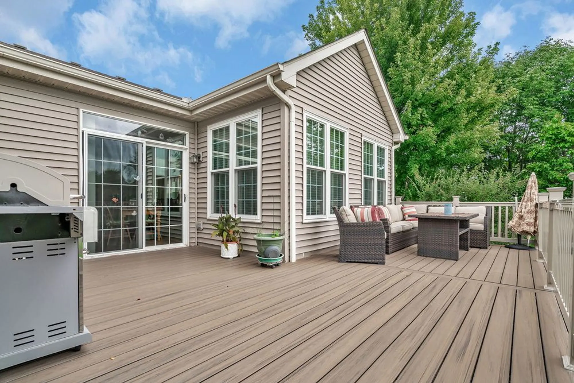 Property Slideshow image 32 of 32 | 21201 lily lake ln, Crest Hill, IL, 60403