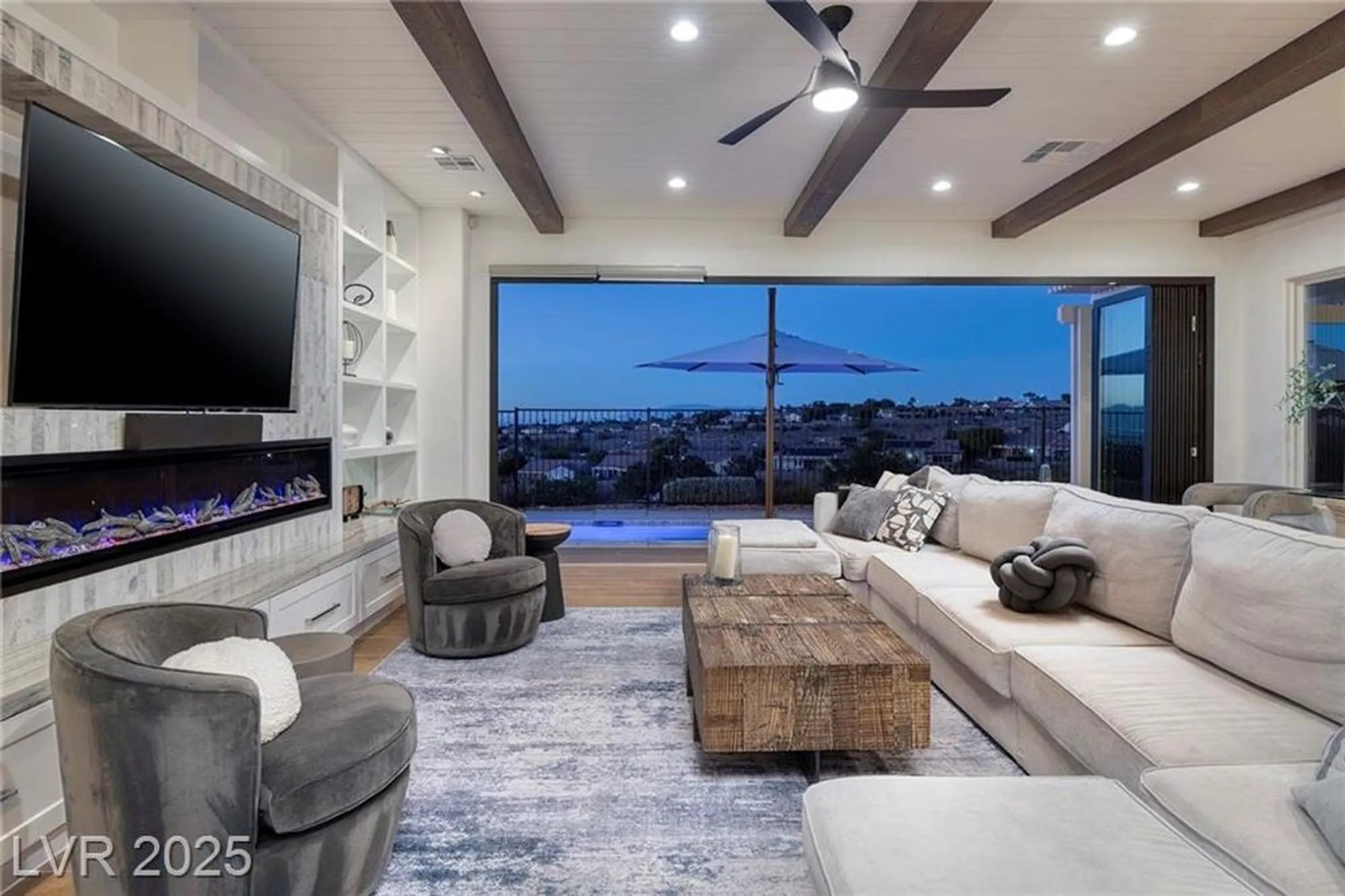 Property Slideshow image 16 of 48 | 2840 foxtail creek ave, Henderson, NV, 89052