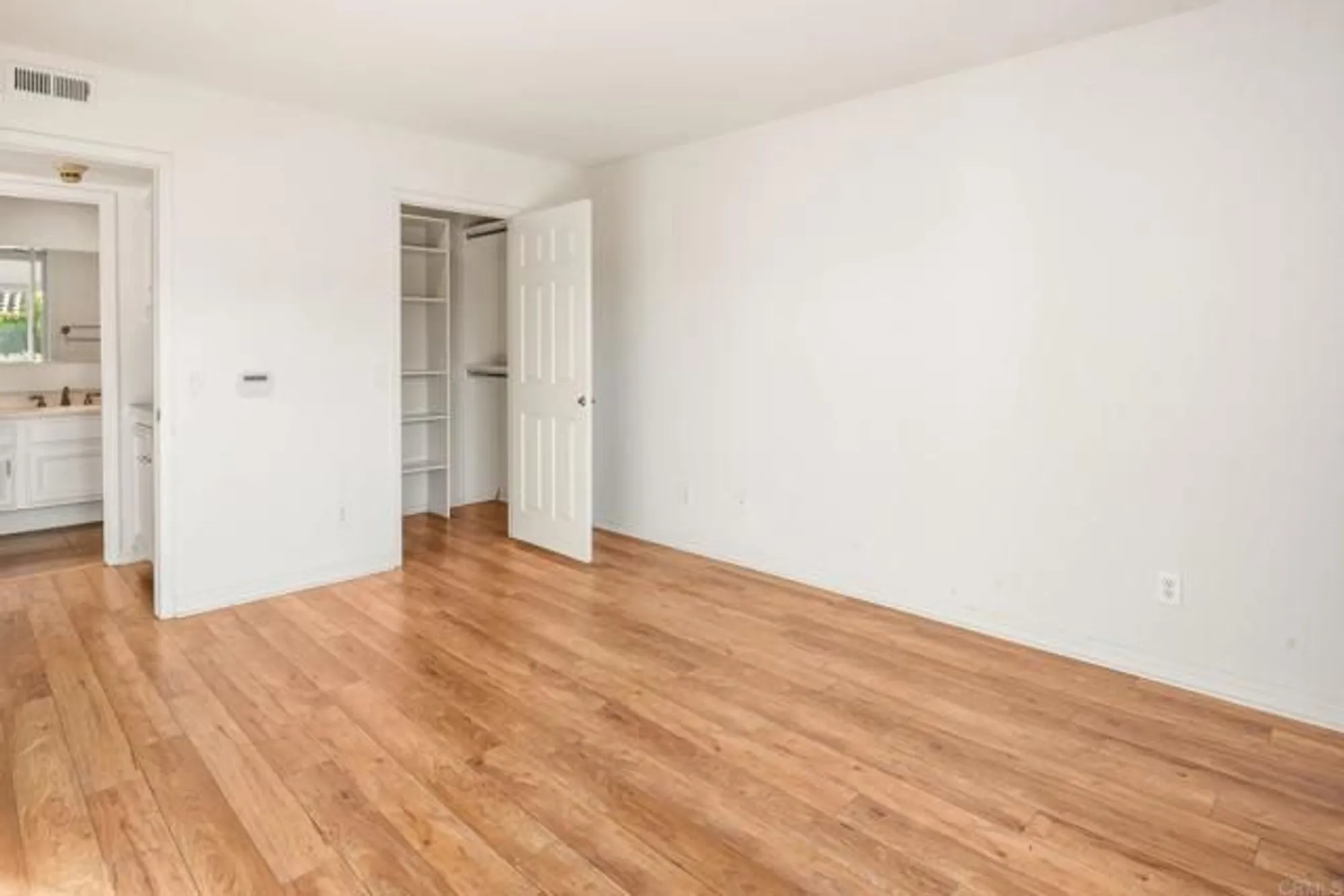 Property Slideshow image 16 of 41 | 4763 galicia way, Oceanside, CA, 92056