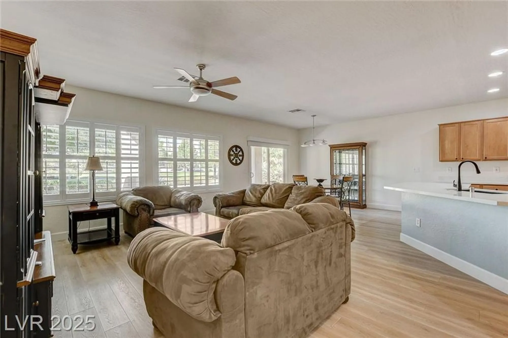 Property Slideshow image 18 of 64 | 7873 broadwing dr, North Las Vegas, NV, 89084