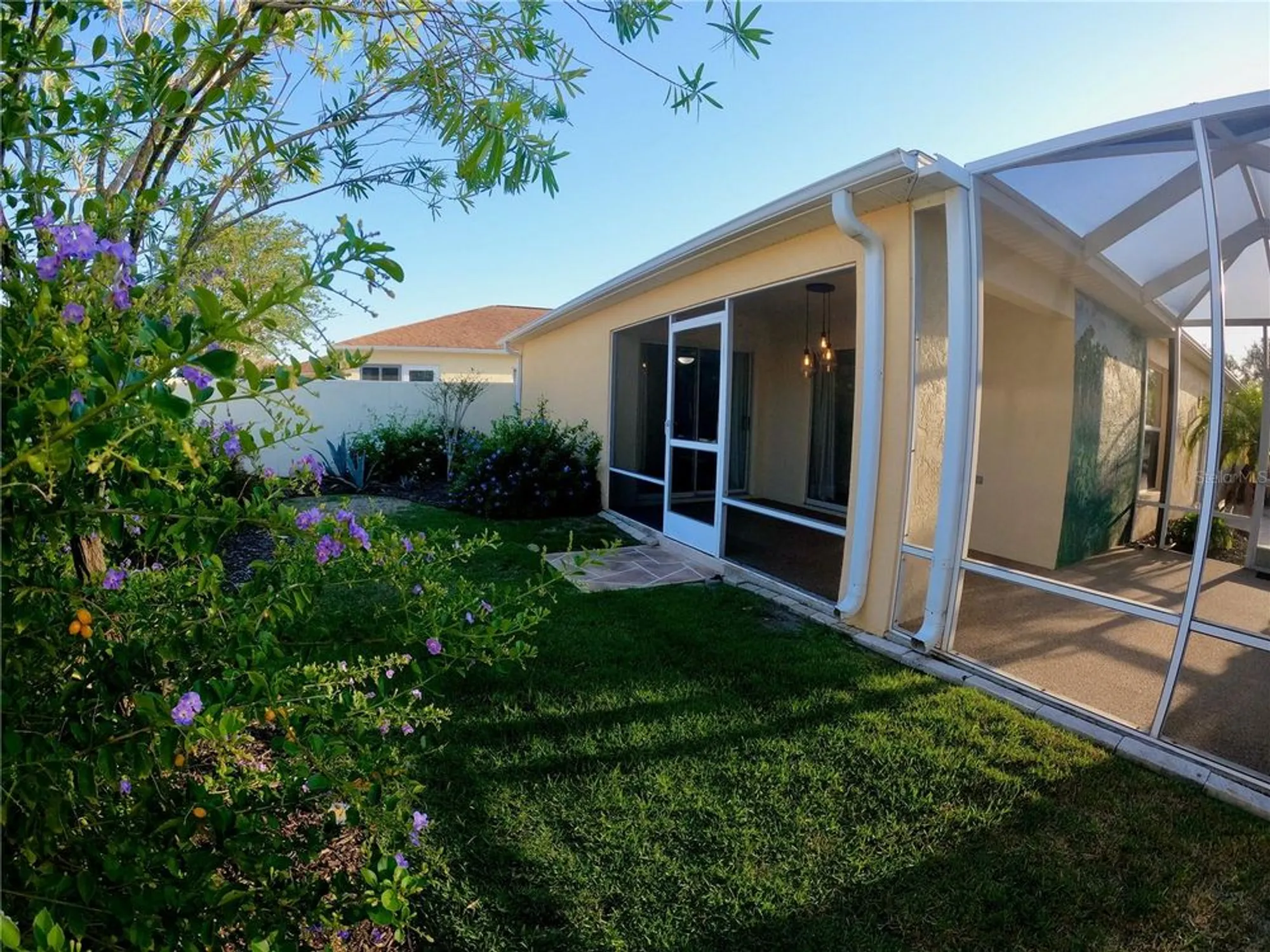 Property Slideshow image 19 of 20 | 1221 santa cruz dr, The Villages, FL, 32162