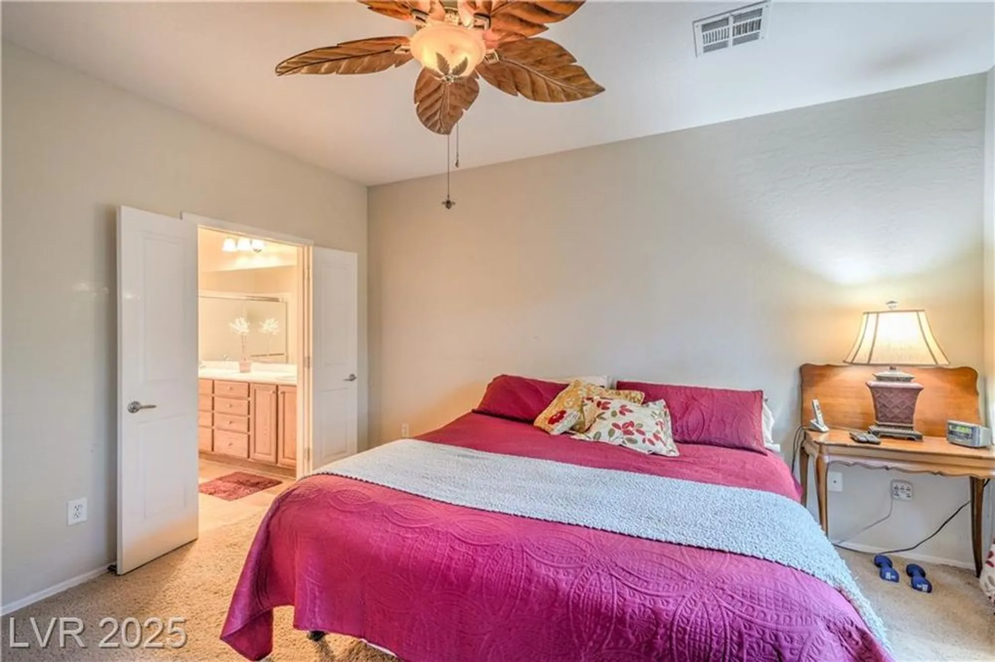 Property Slideshow image 18 of 62 | 2467 moonlight valley ave, Henderson, NV, 89044