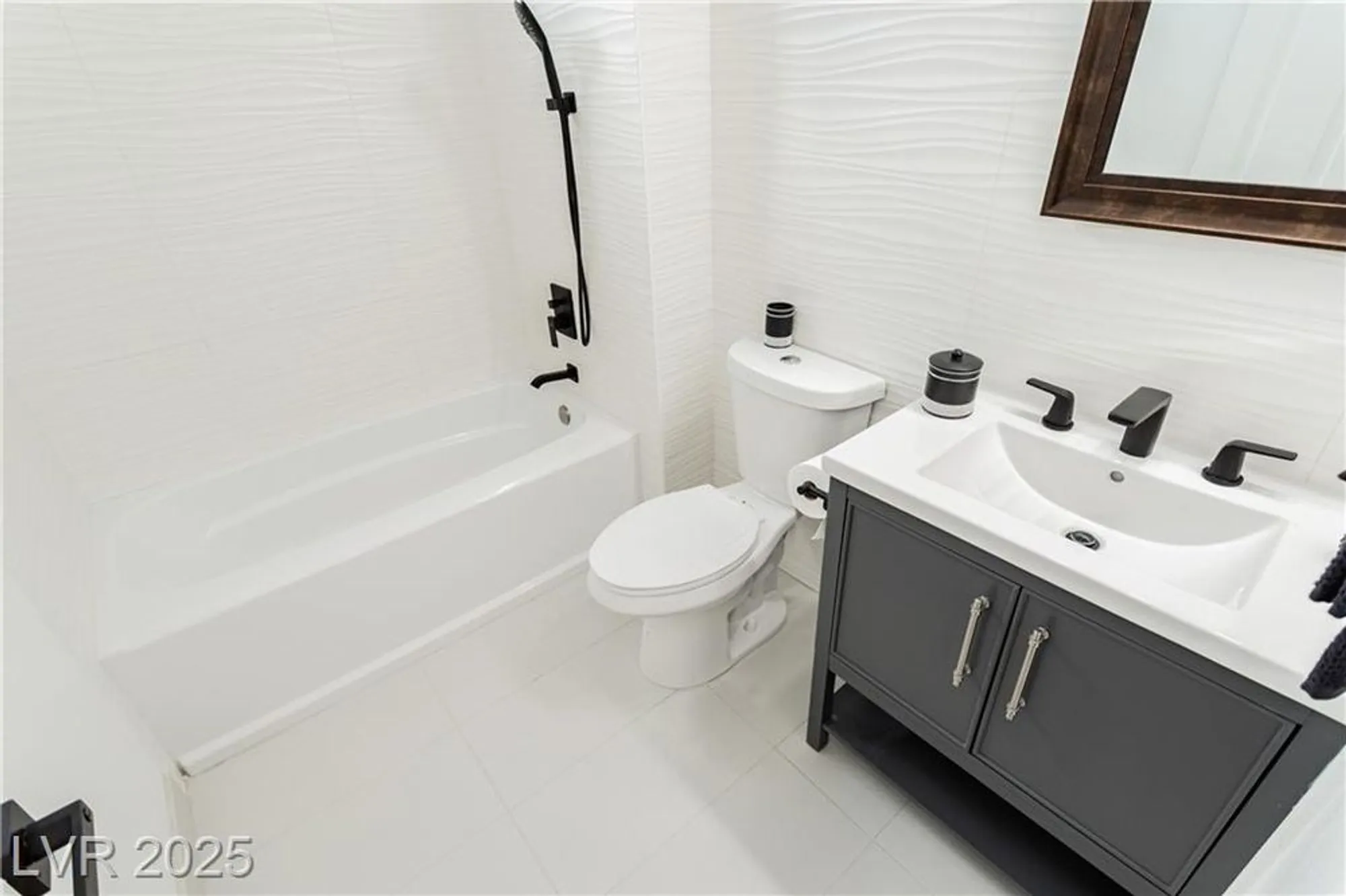 Property Slideshow image 14 of 72 | 2589 evansville ave, Henderson, NV, 89052