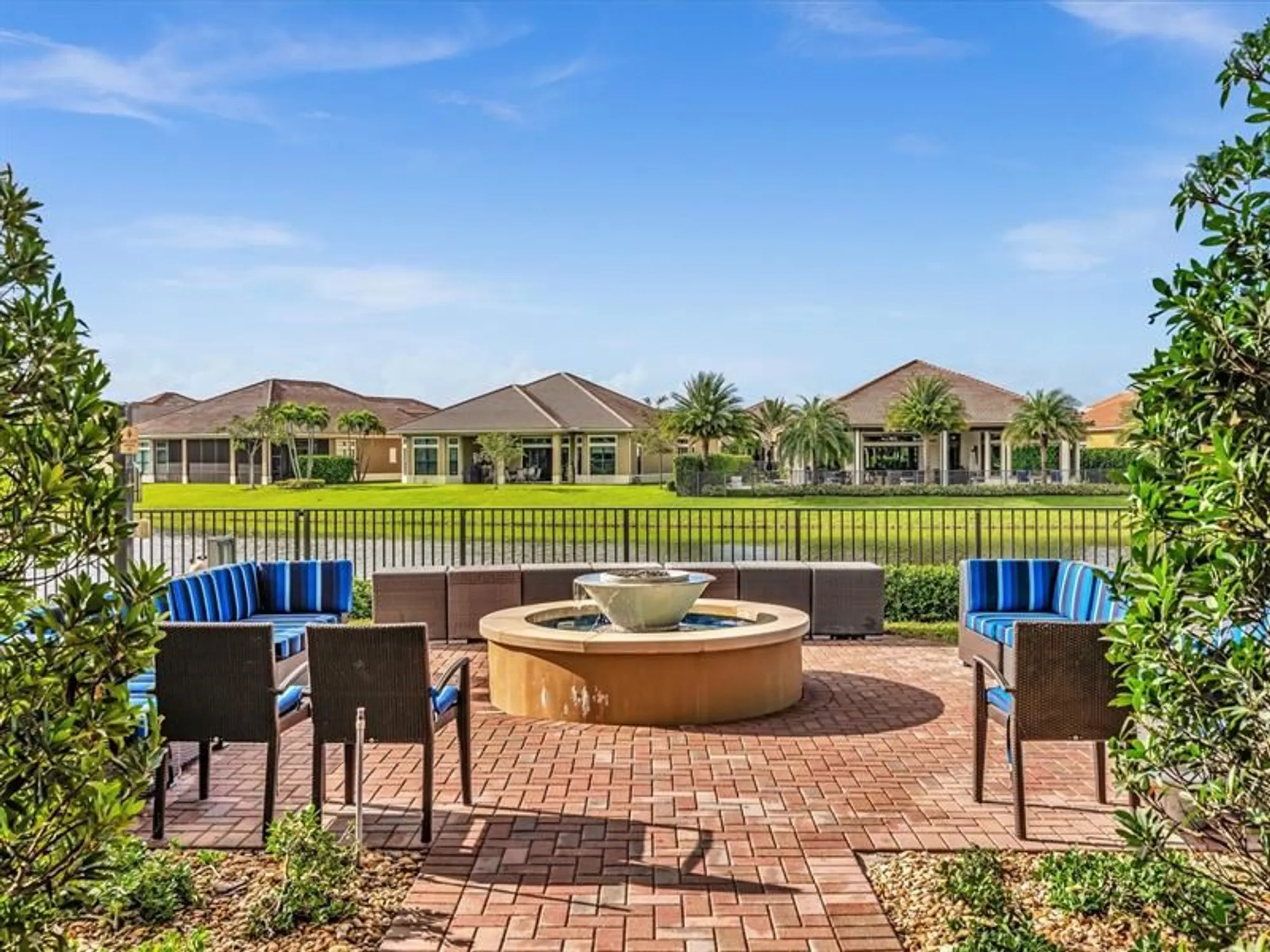 Property Slideshow image 70 of 98 | 8928 bastille cir e, Parkland, FL, 33076