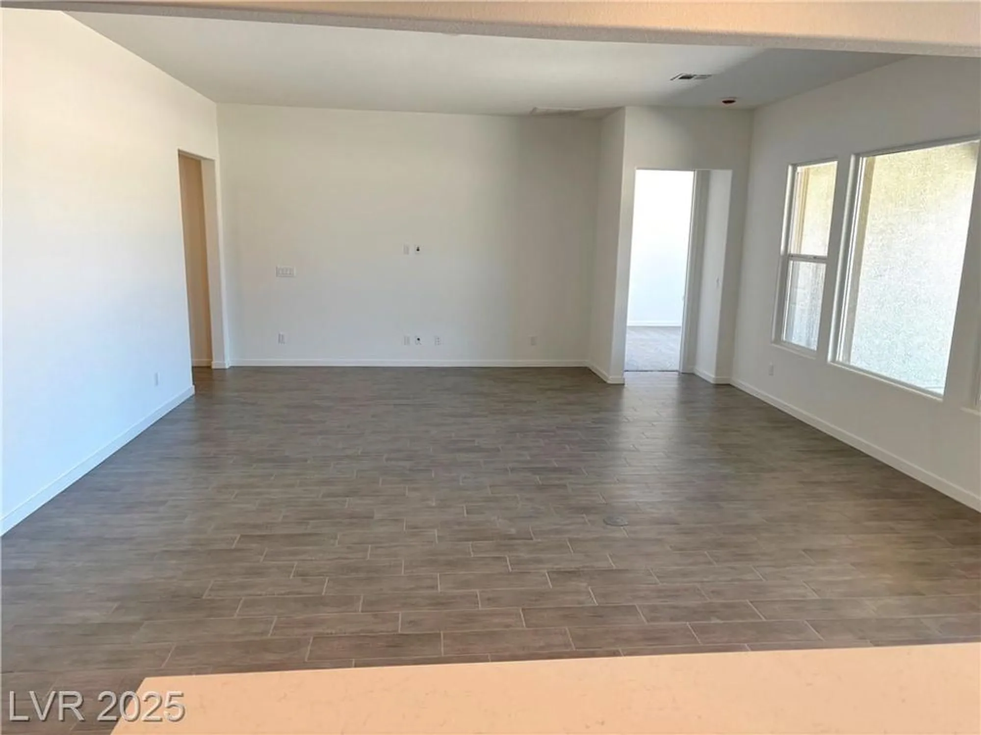 Property Slideshow image 16 of 27 | 5696 e badlands ln, Pahrump, NV, 89061