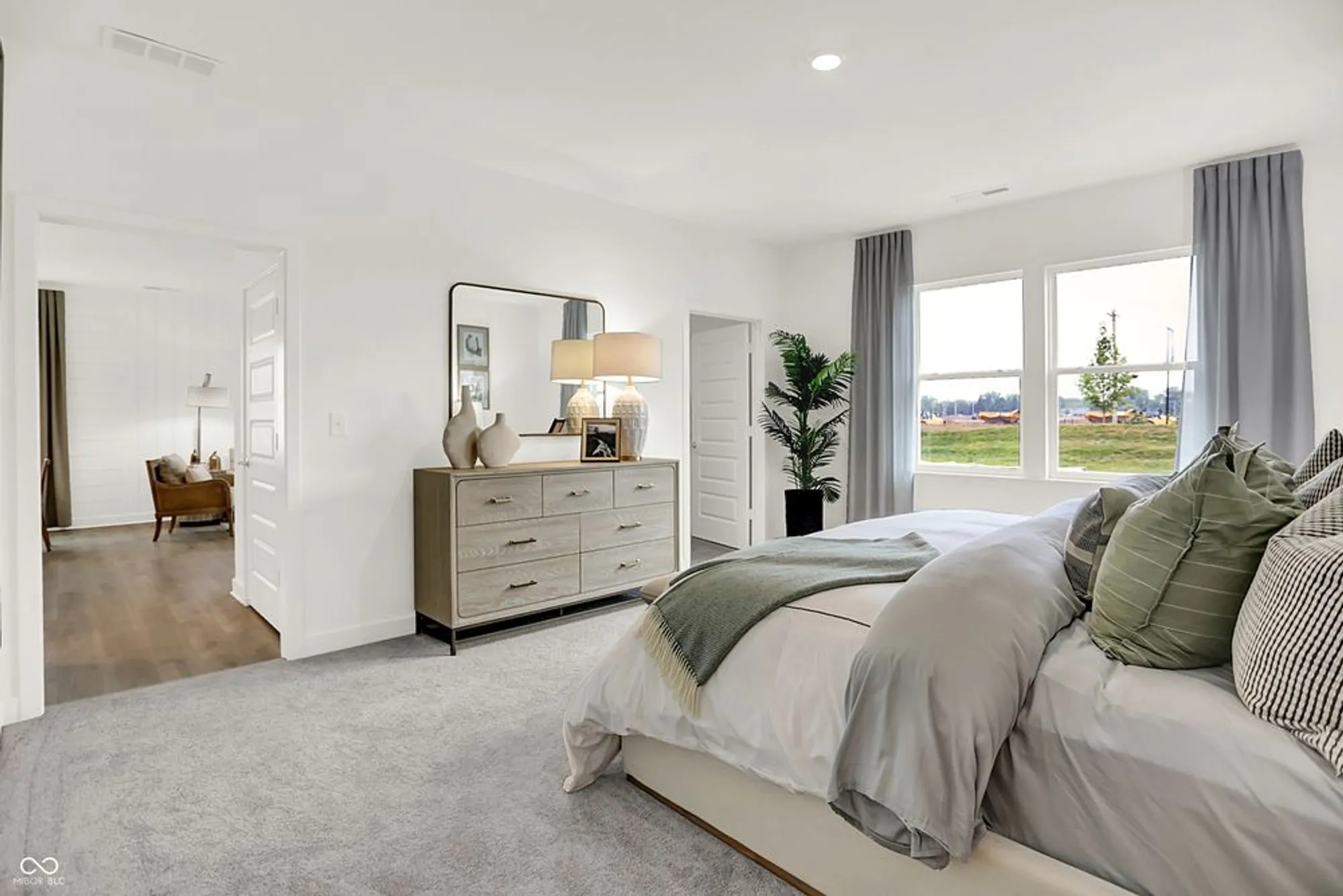 Property Slideshow image 19 of 26 | 5258 foxley park ln, Avon, IN, 46123