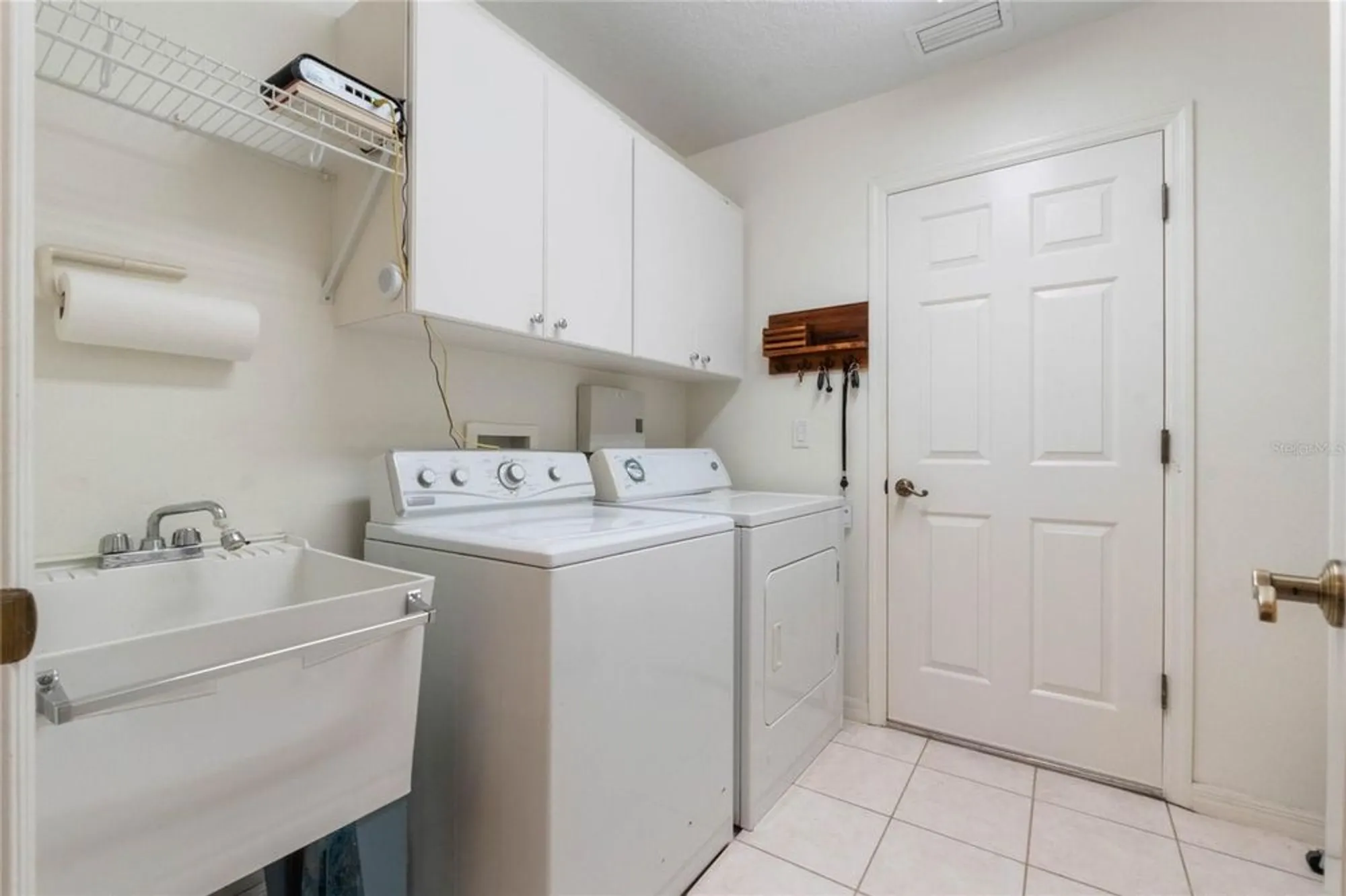 Property Slideshow image 29 of 65 | 5502 bounty cir, Tavares, FL, 32778