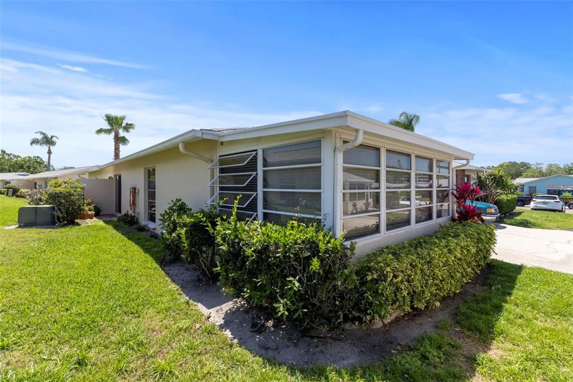 Property Slideshow image 20 of 32 | 2735 sherbrooke ln d, Palm Harbor, FL, 34684