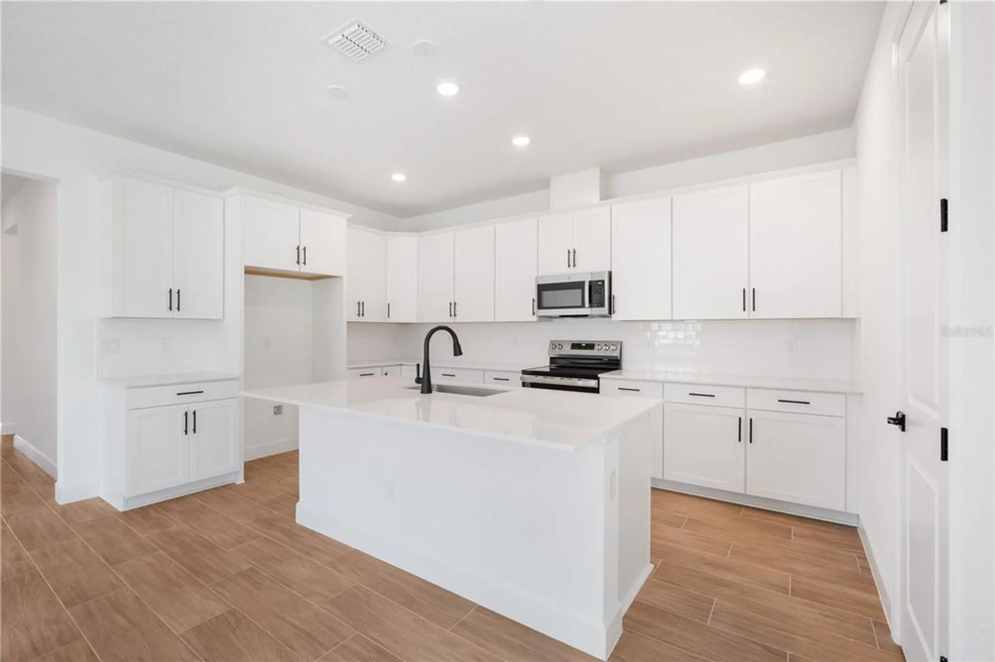 Property Slideshow image 9 of 44 | 9143 players dr, Weeki Wachee, FL, 34613