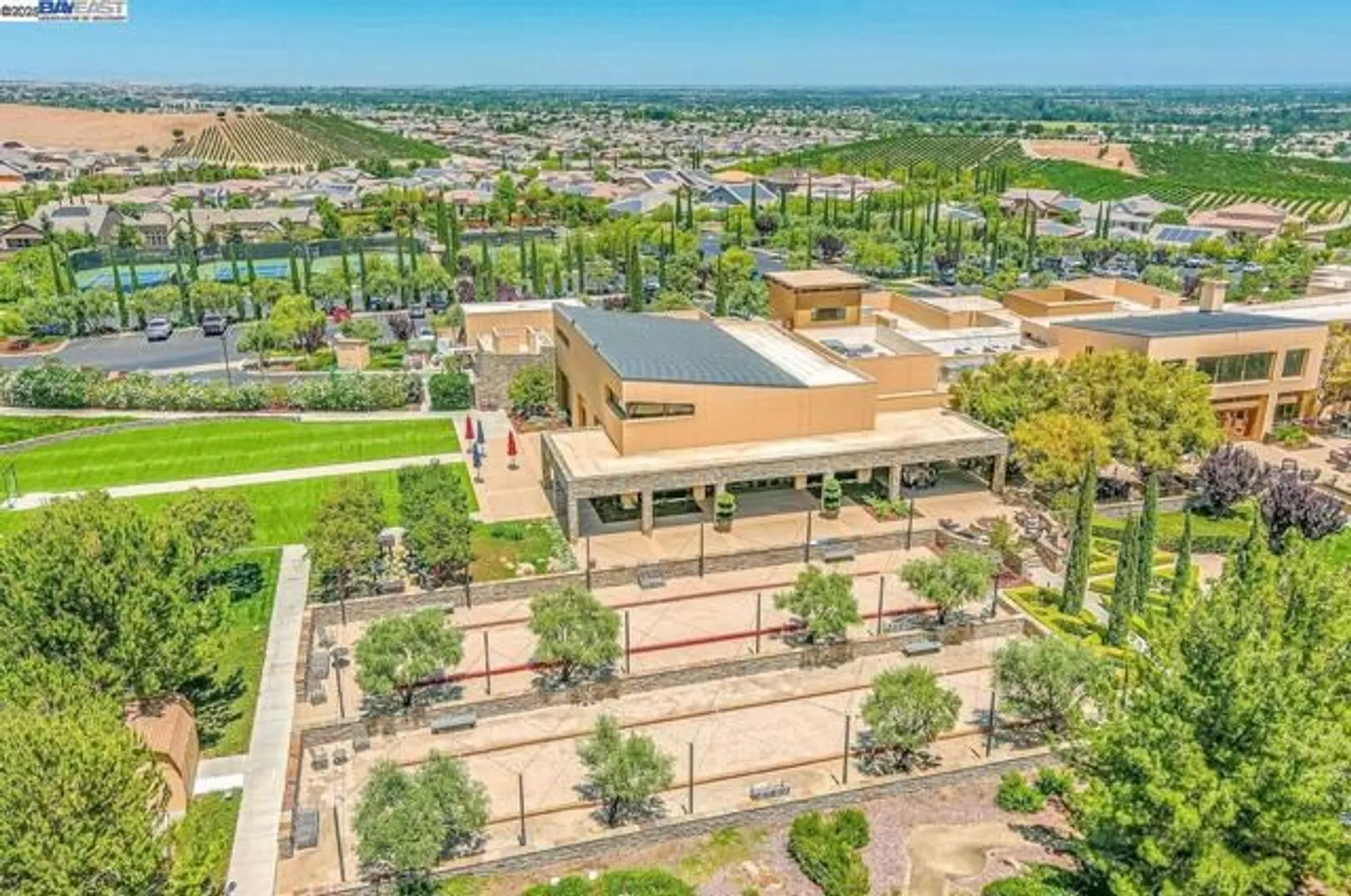 Property Slideshow image 41 of 60 | 1033 malbec ln, Brentwood, CA, 94513