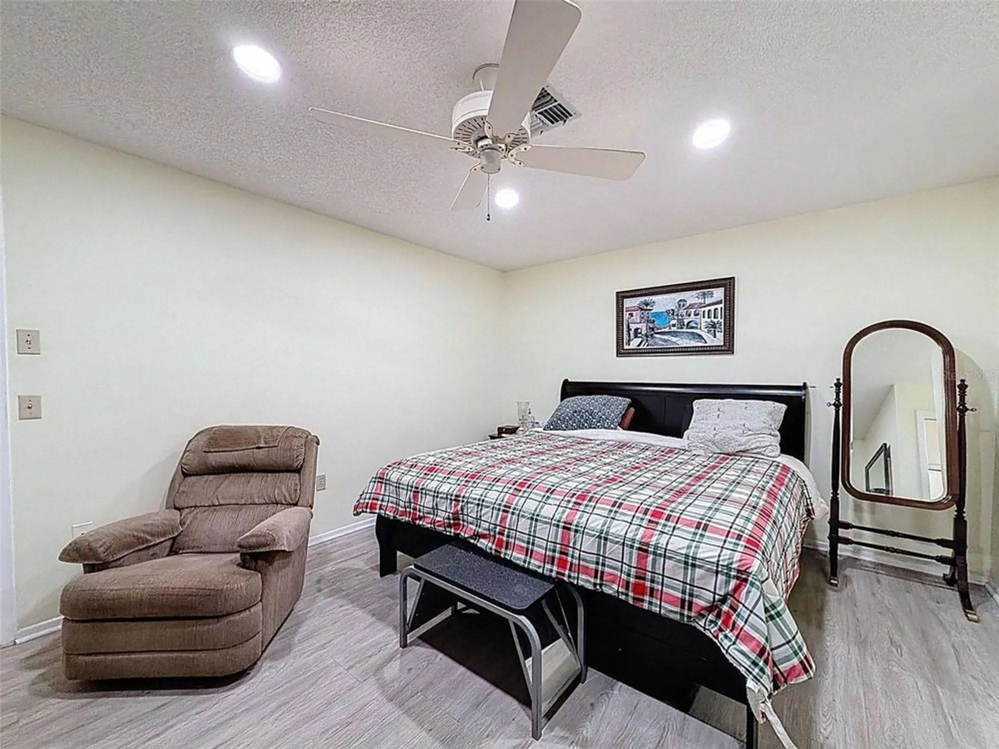 Property Slideshow image 18 of 26 | 11220 elderberry dr, Port Richey, FL, 34668