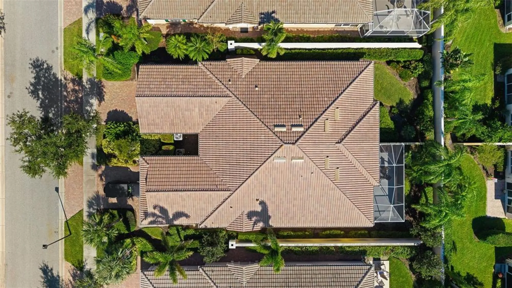 Property Slideshow image 17 of 30 | 11624 garessio ln, Sarasota, FL, 34238