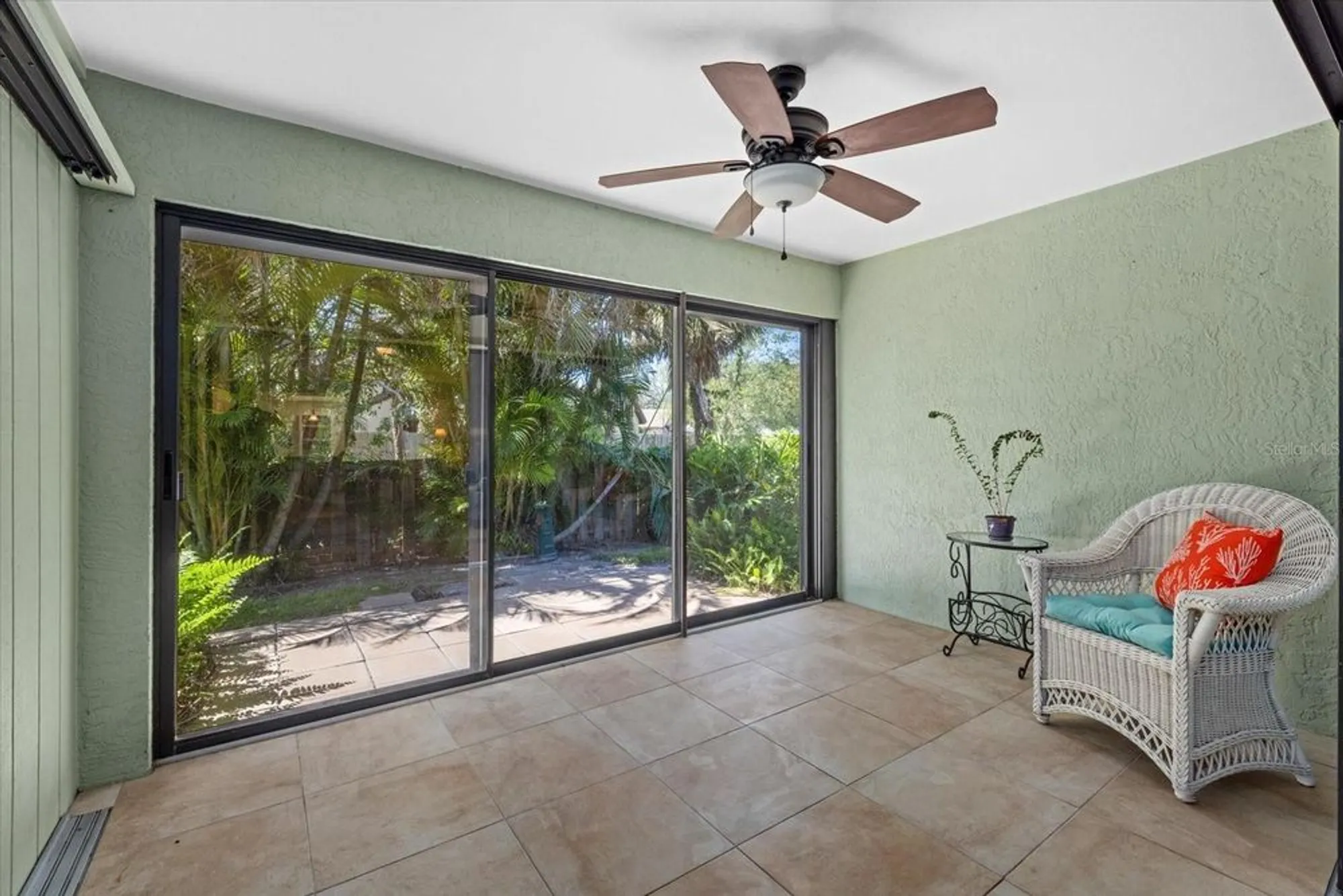 Property Slideshow image 12 of 33 | 7205 wood creek dr 16, Sarasota, FL, 34231