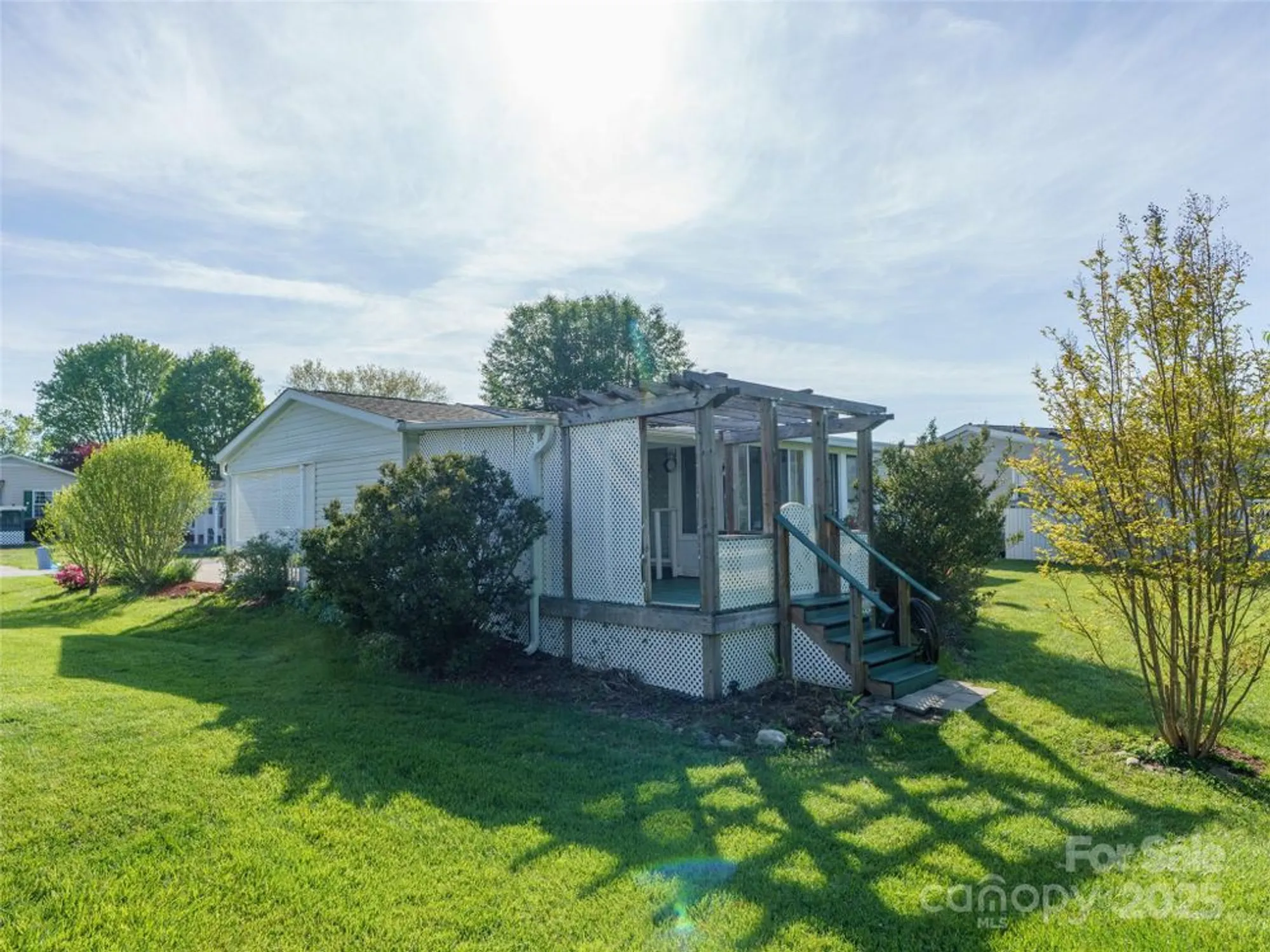 Property Slideshow image 33 of 42 | 236 white ash cir, Hendersonville, NC, 28739