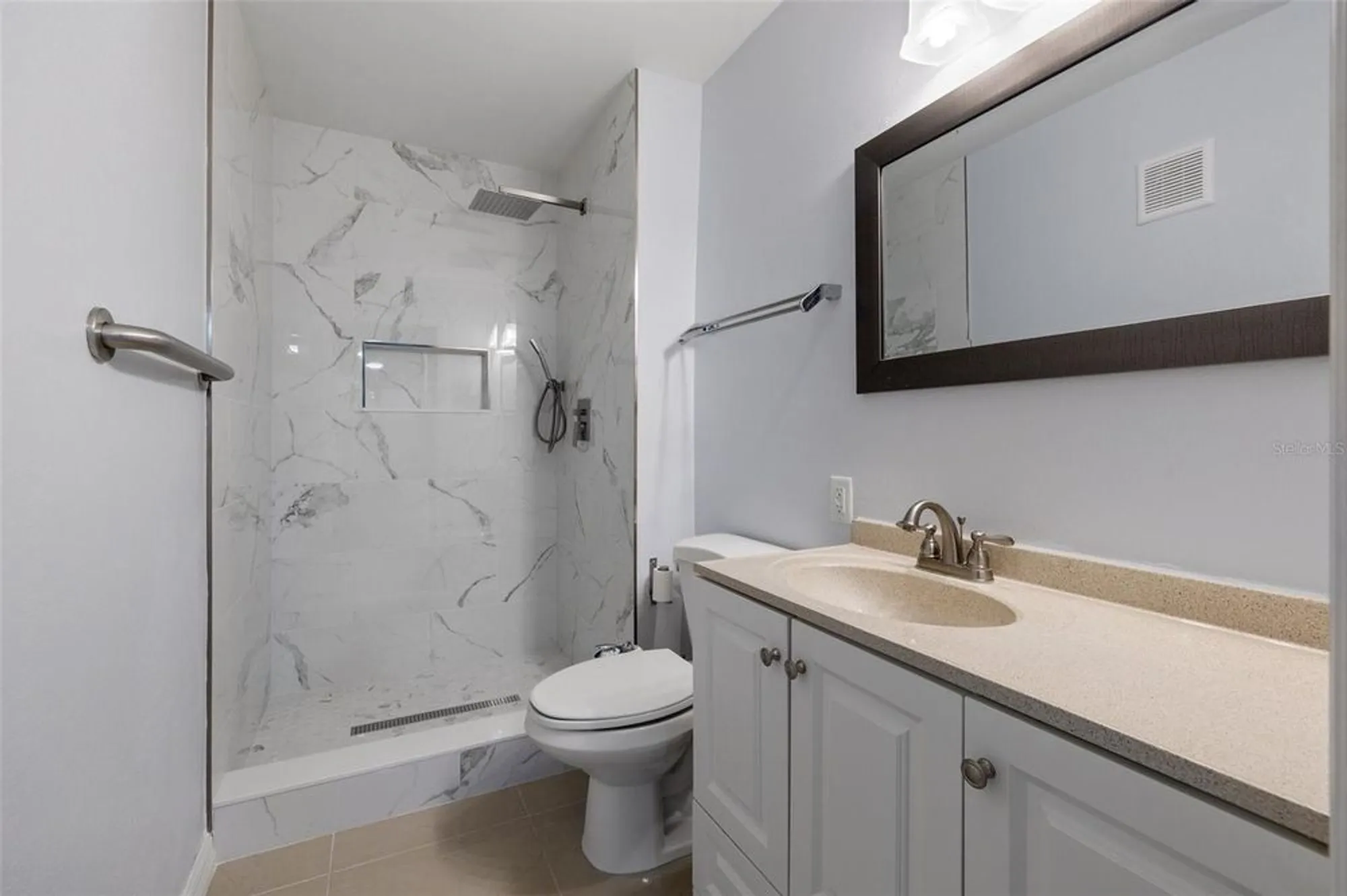 Property Slideshow image 20 of 33 | 5660 80th st n unit a208, St Petersburg, FL, 33709