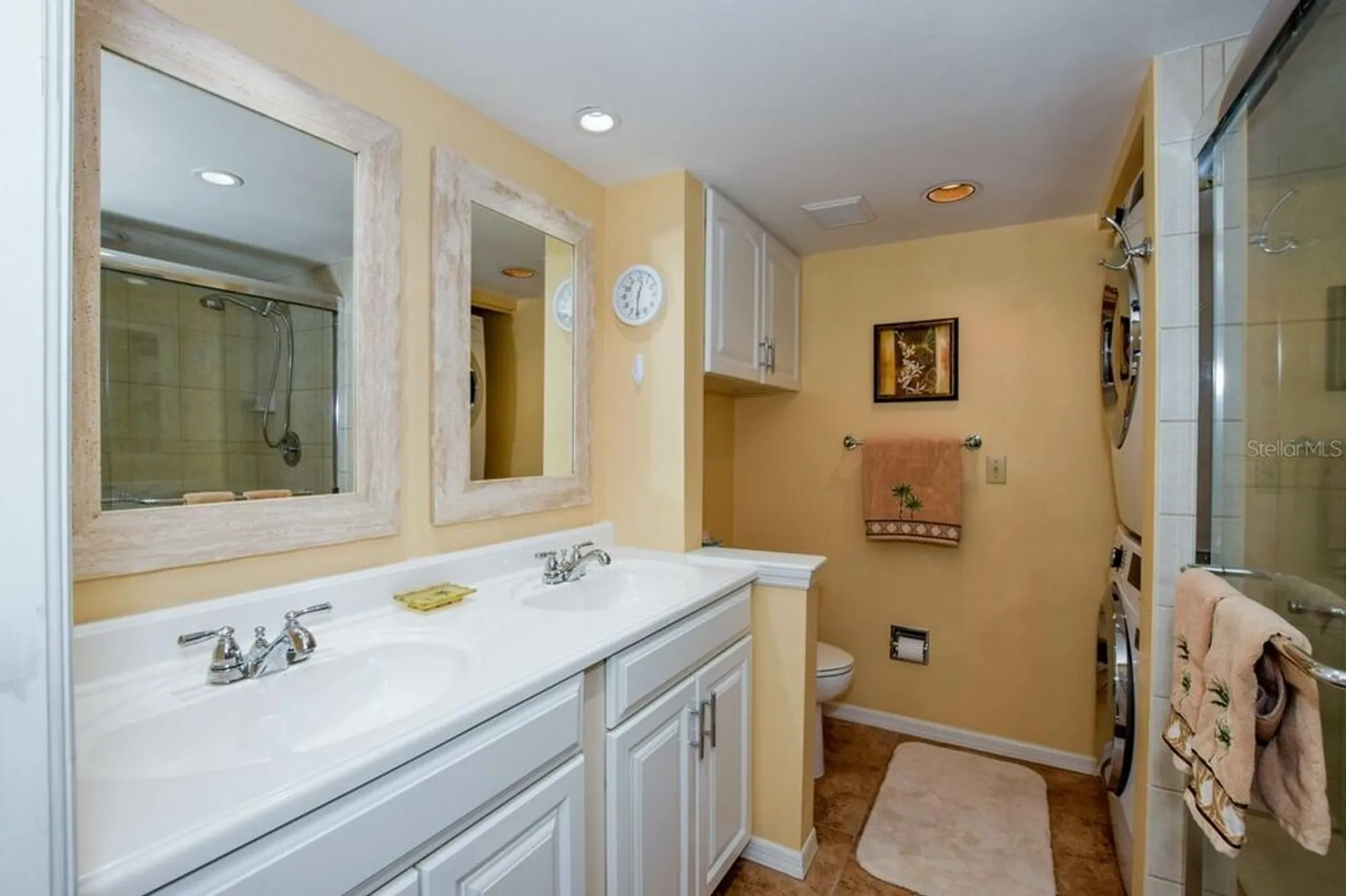 Property Slideshow image 18 of 44 | 433 cerromar ln 438, Venice, FL, 34293