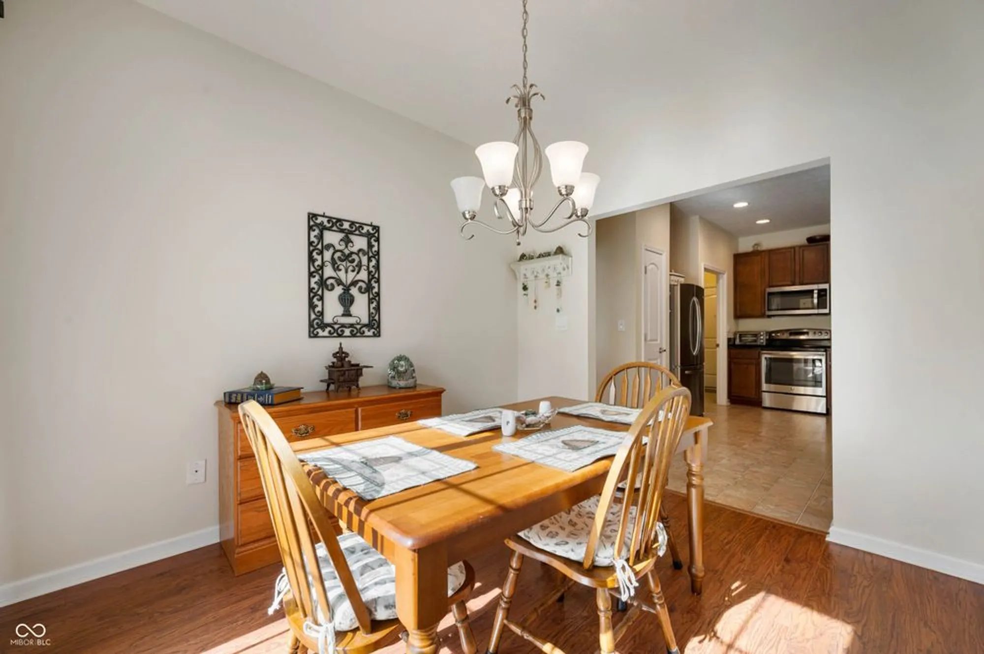 Property Slideshow image 8 of 20 | 8887 stoney meadow blvd, Avon, IN, 46123