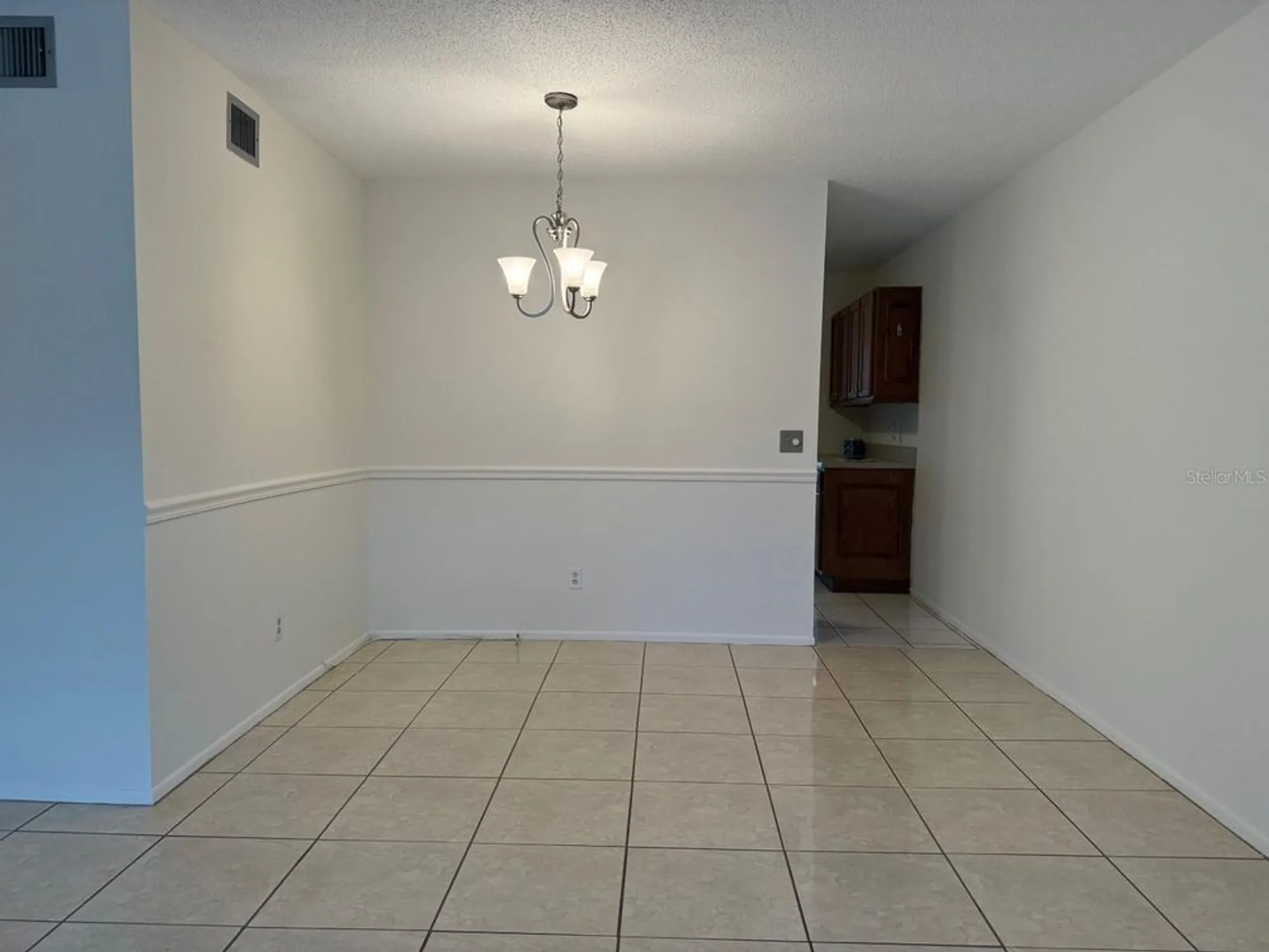 Property Slideshow image 19 of 31 | 2426 persian dr apt 38, Clearwater, FL, 33763