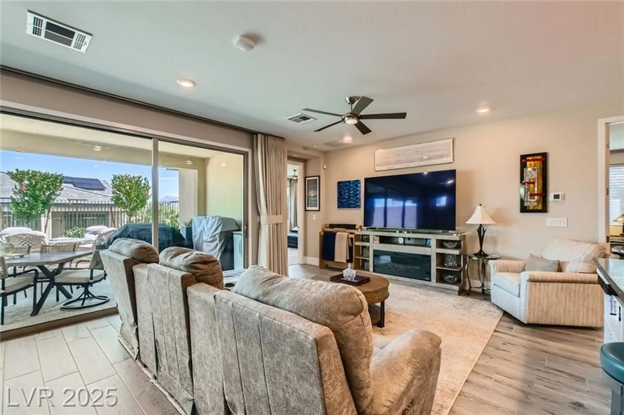 Property Slideshow image 10 of 32 | 9656 balais dr, Las Vegas, NV, 89143