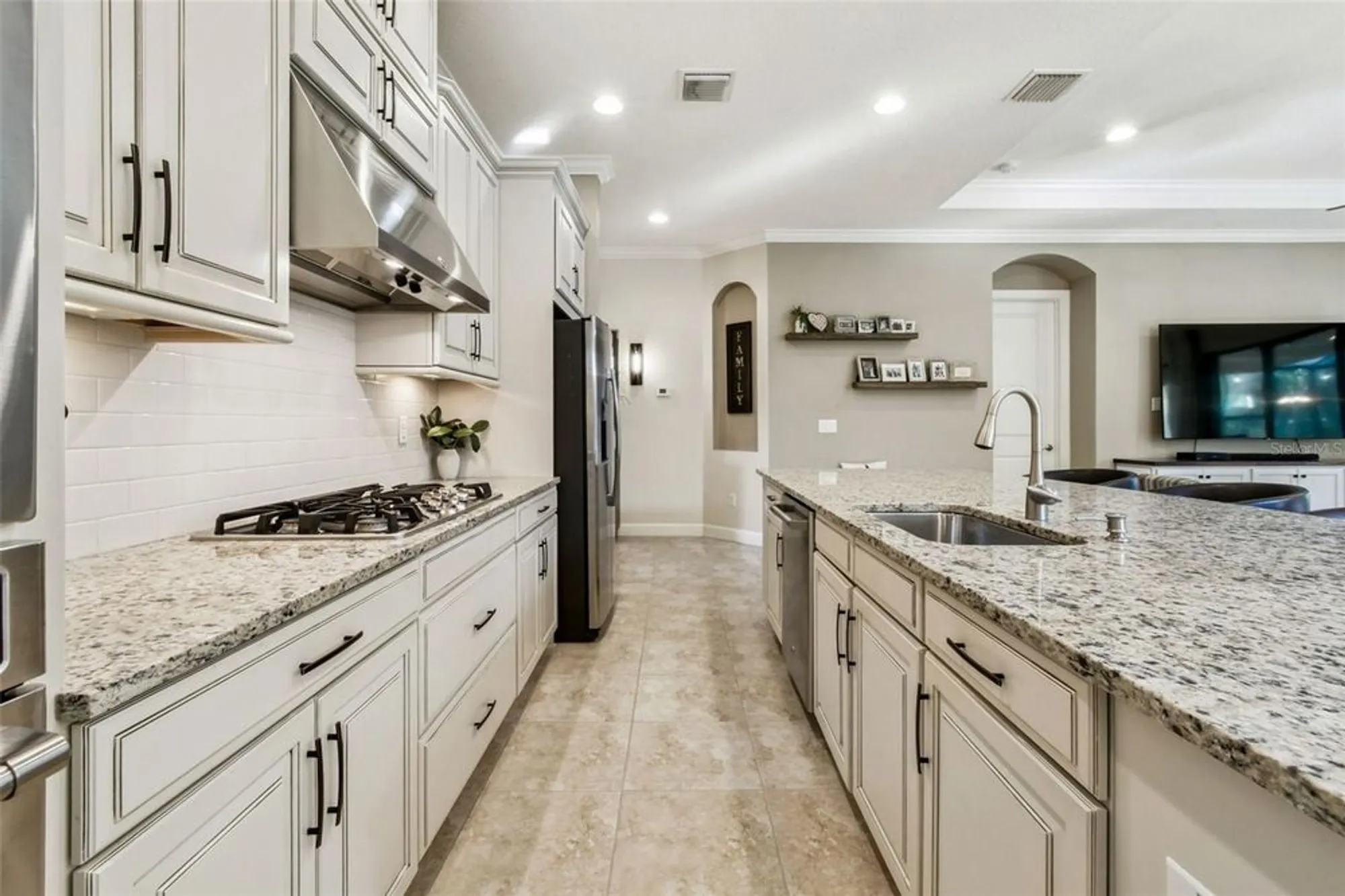 Property Slideshow image 16 of 95 | 8543 grand alberato rd, Tampa, FL, 33647