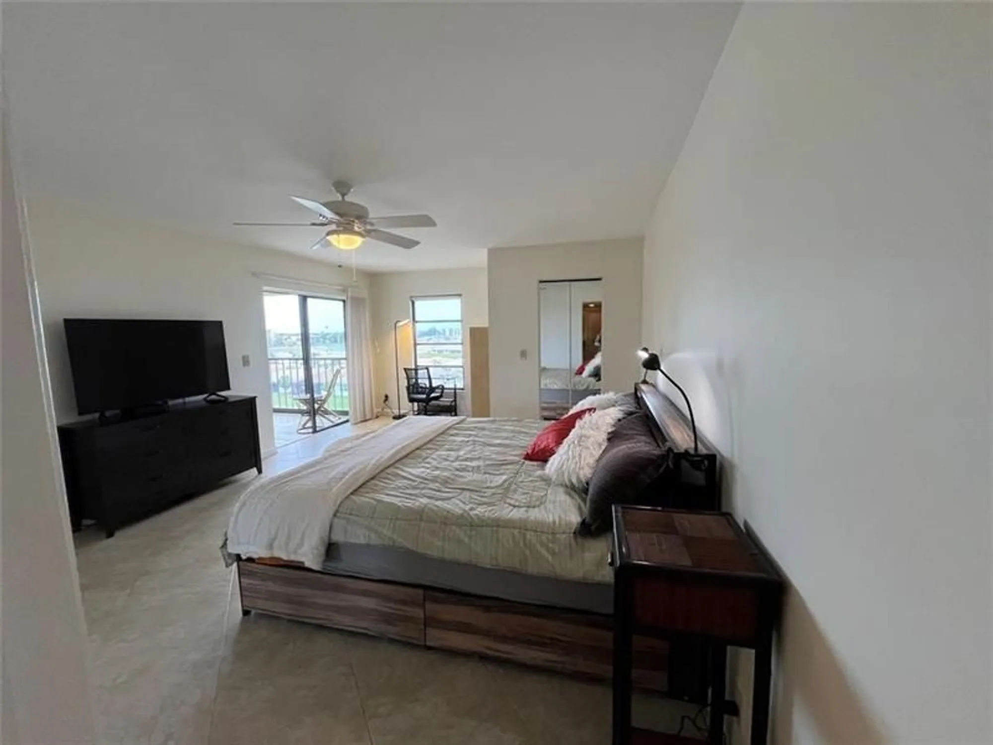 Property Slideshow image 10 of 25 | 7260 kinghurst dr apt 606, Delray Beach, FL, 33446