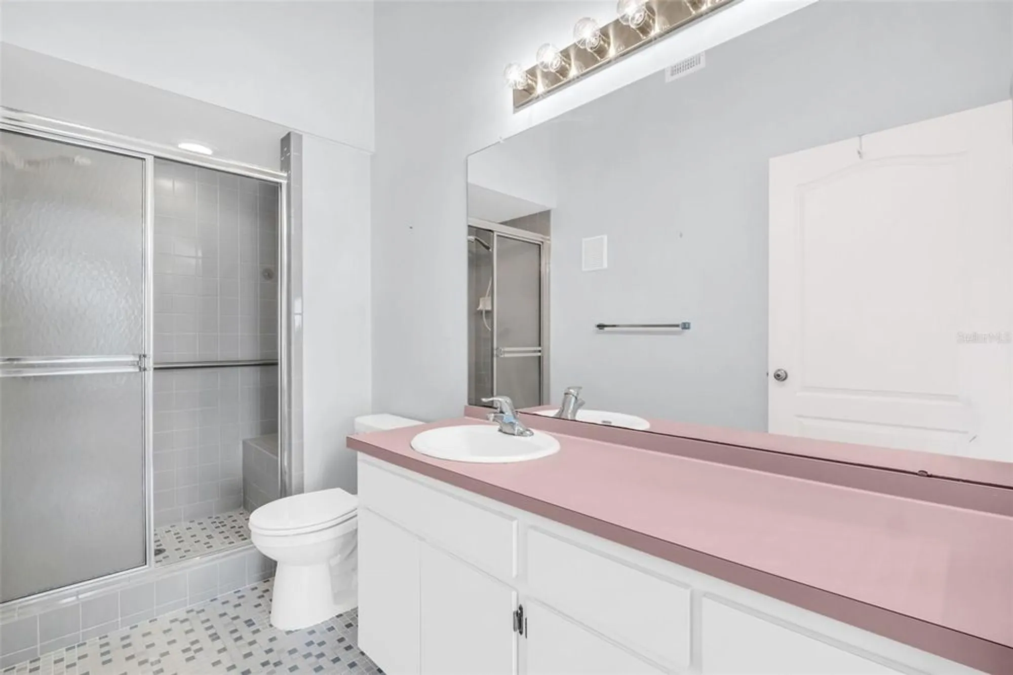 Property Slideshow image 10 of 18 | 2298 americus blvd 38, Clearwater, FL, 33763