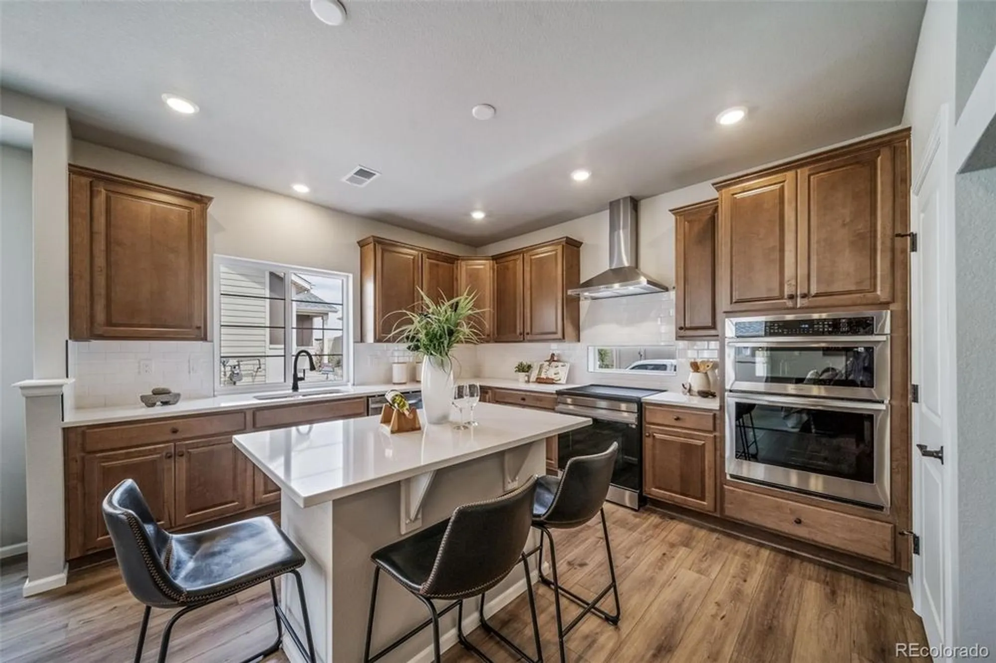 Property Slideshow image 6 of 29 | 21845 e 51st dr, Aurora, CO, 80019