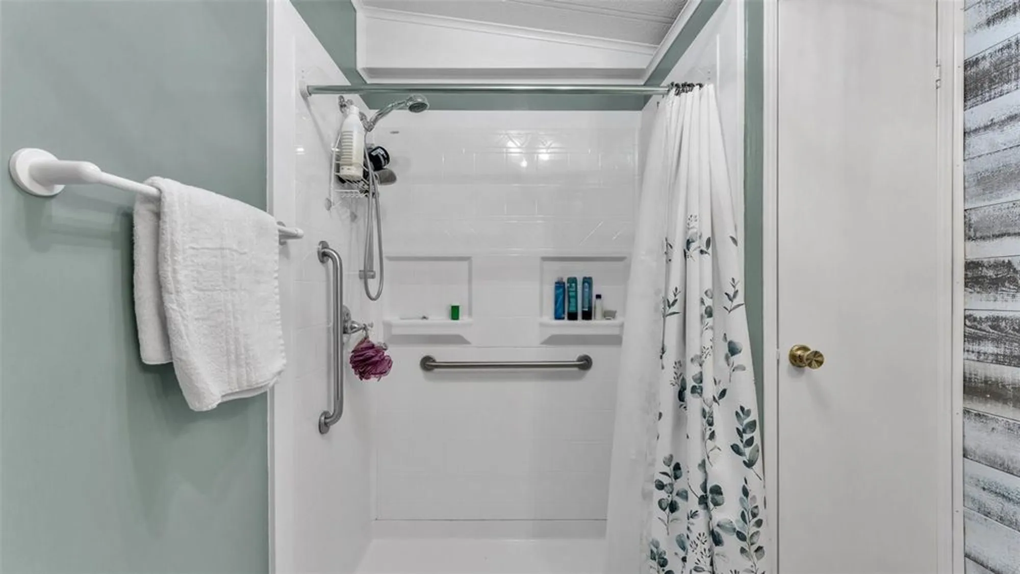 Property Slideshow image 28 of 52 | 1620 foxway dr, Lakeland, FL, 33810