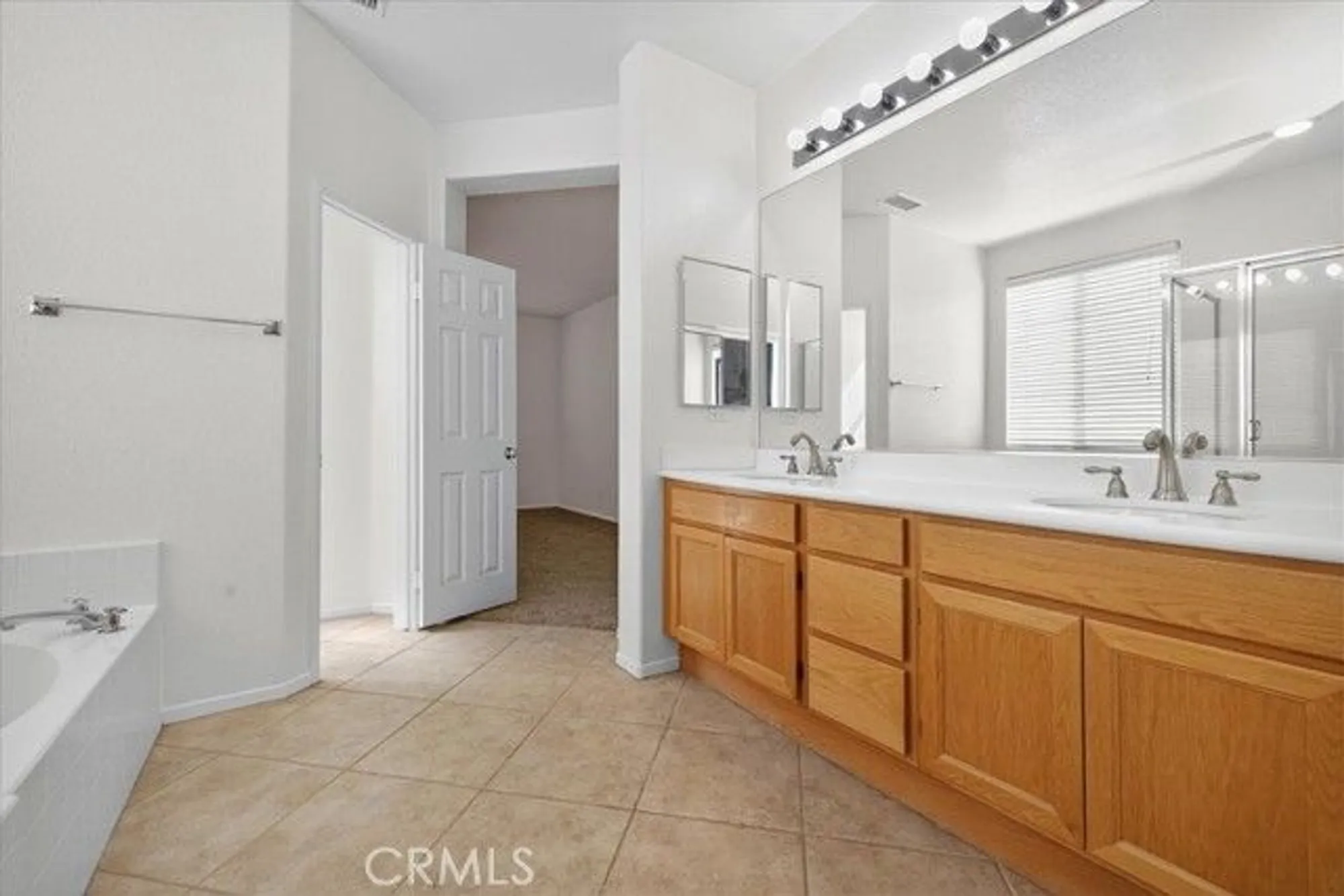 Property Slideshow image 32 of 51 | 29245 paradise canyon dr, Menifee, CA, 92584
