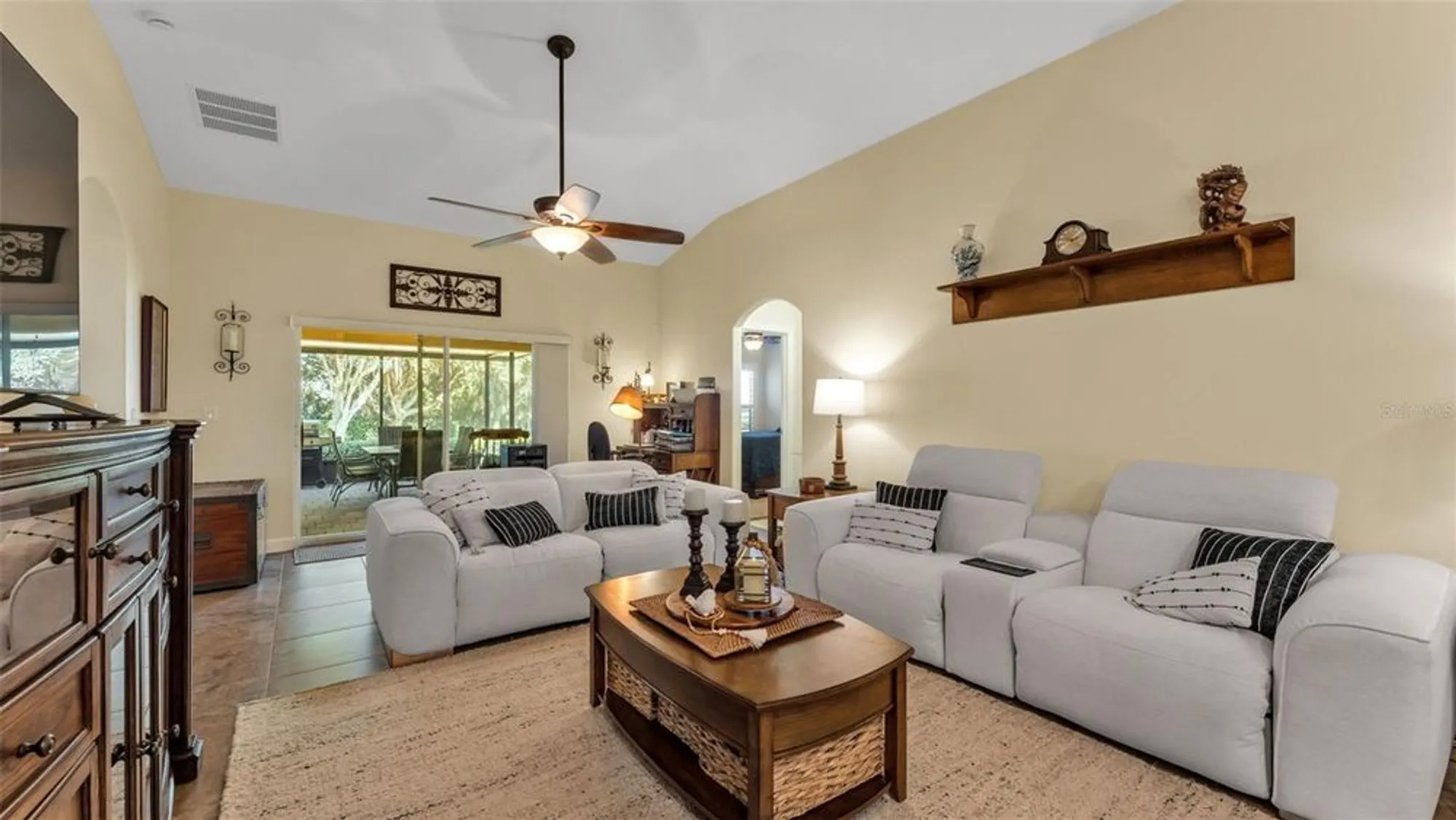 Property Slideshow image 31 of 80 | 4016 carteret dr, Winter Haven, FL, 33884