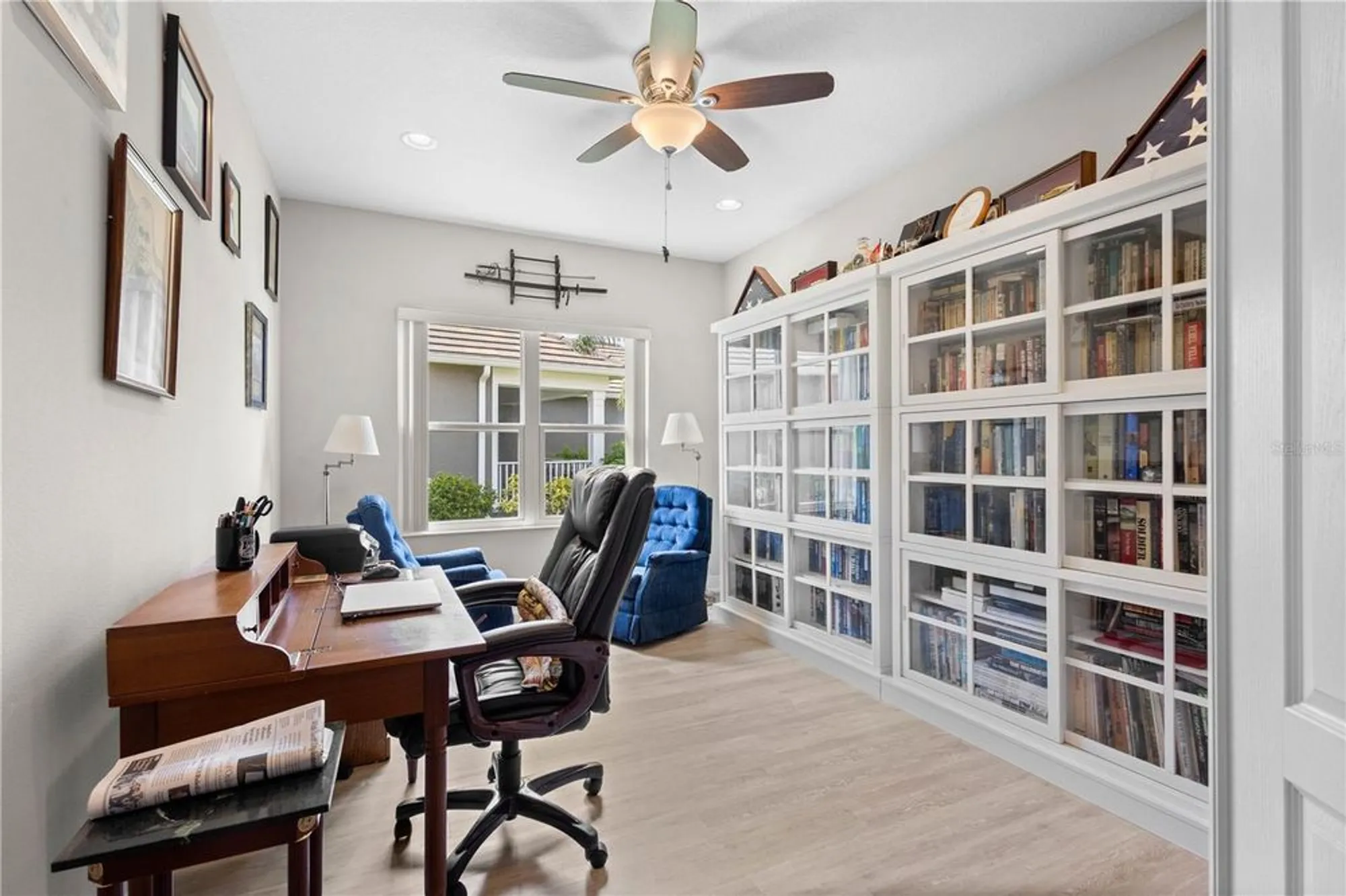 Property Slideshow image 28 of 44 | 12095 stuart dr, Venice, FL, 34293