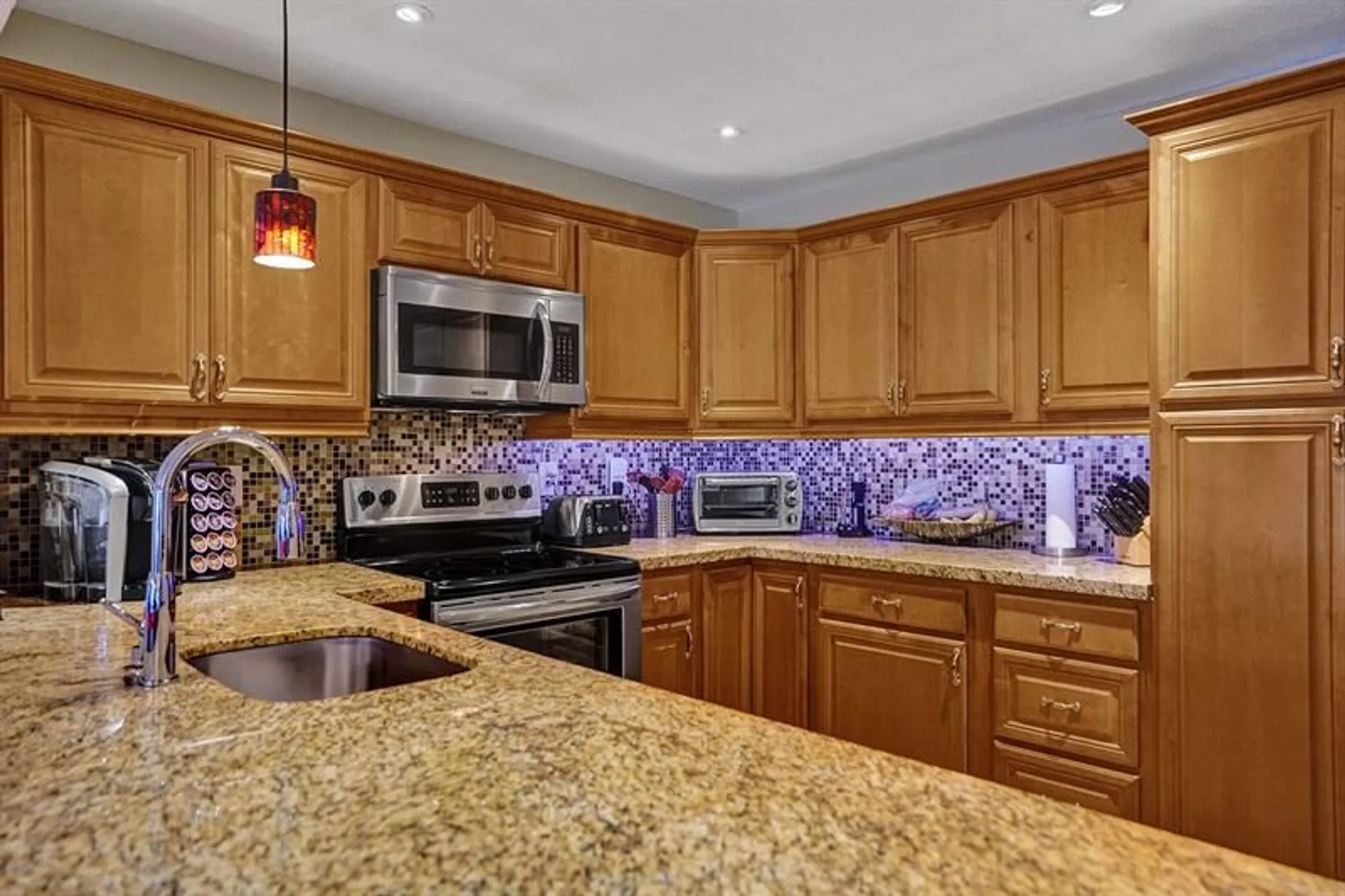 Property Slideshow image 20 of 36 | 4751 nw 21st st 202, Lauderhill, FL, 33313