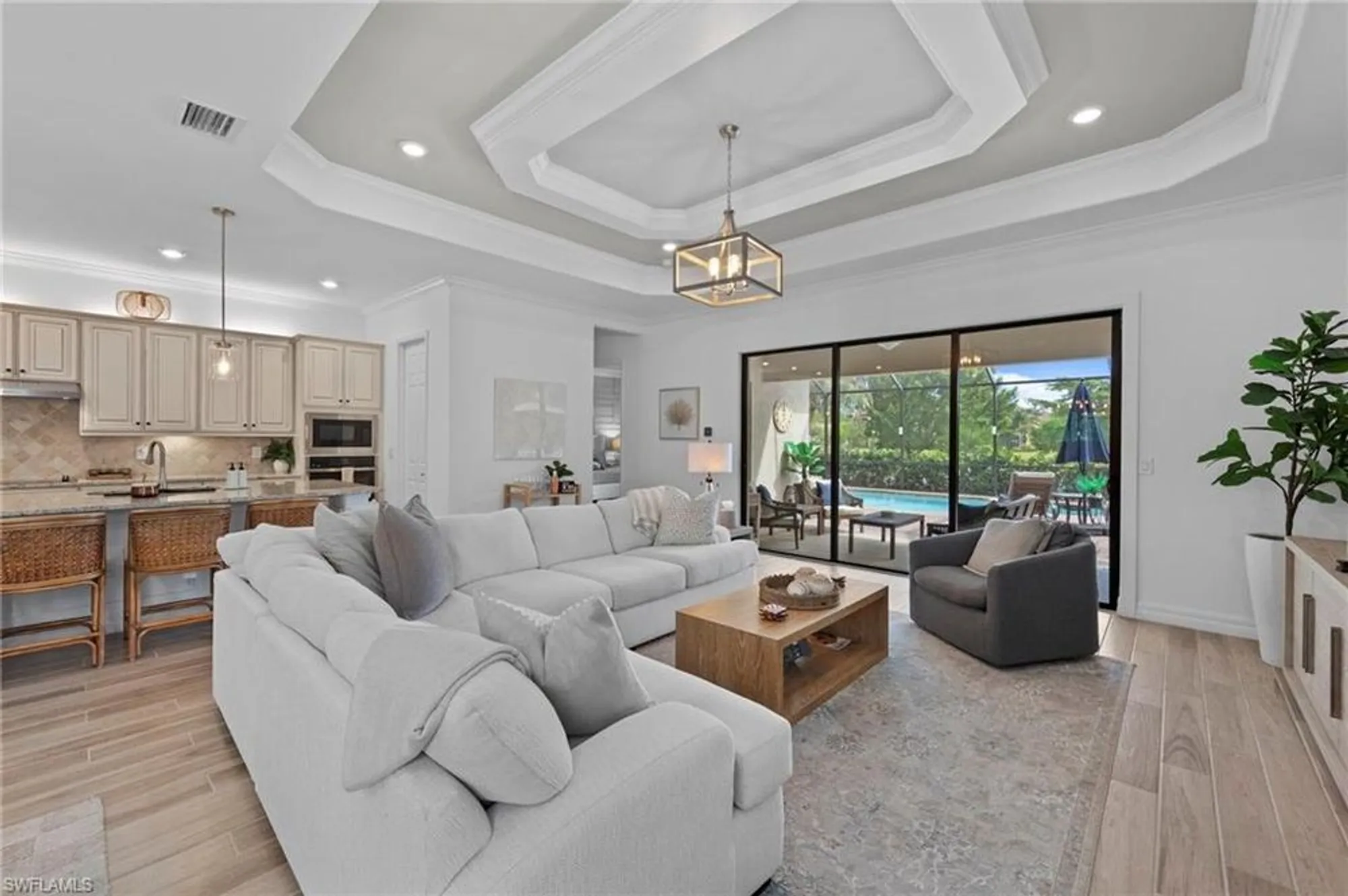Property Slideshow image 6 of 49 | 28009 foxrock ct, Bonita Springs, FL, 34135