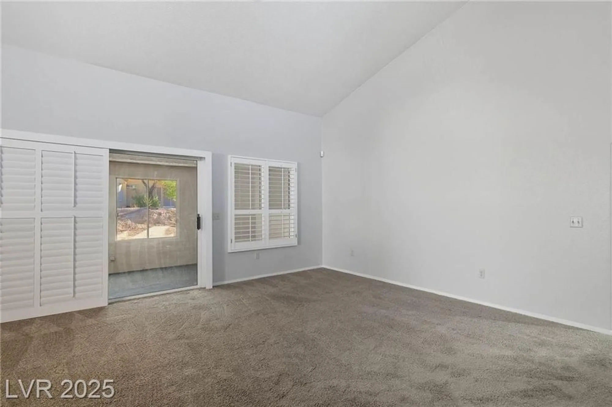Property Slideshow image 22 of 58 | 2813 brianwood ct, Las Vegas, NV, 89134