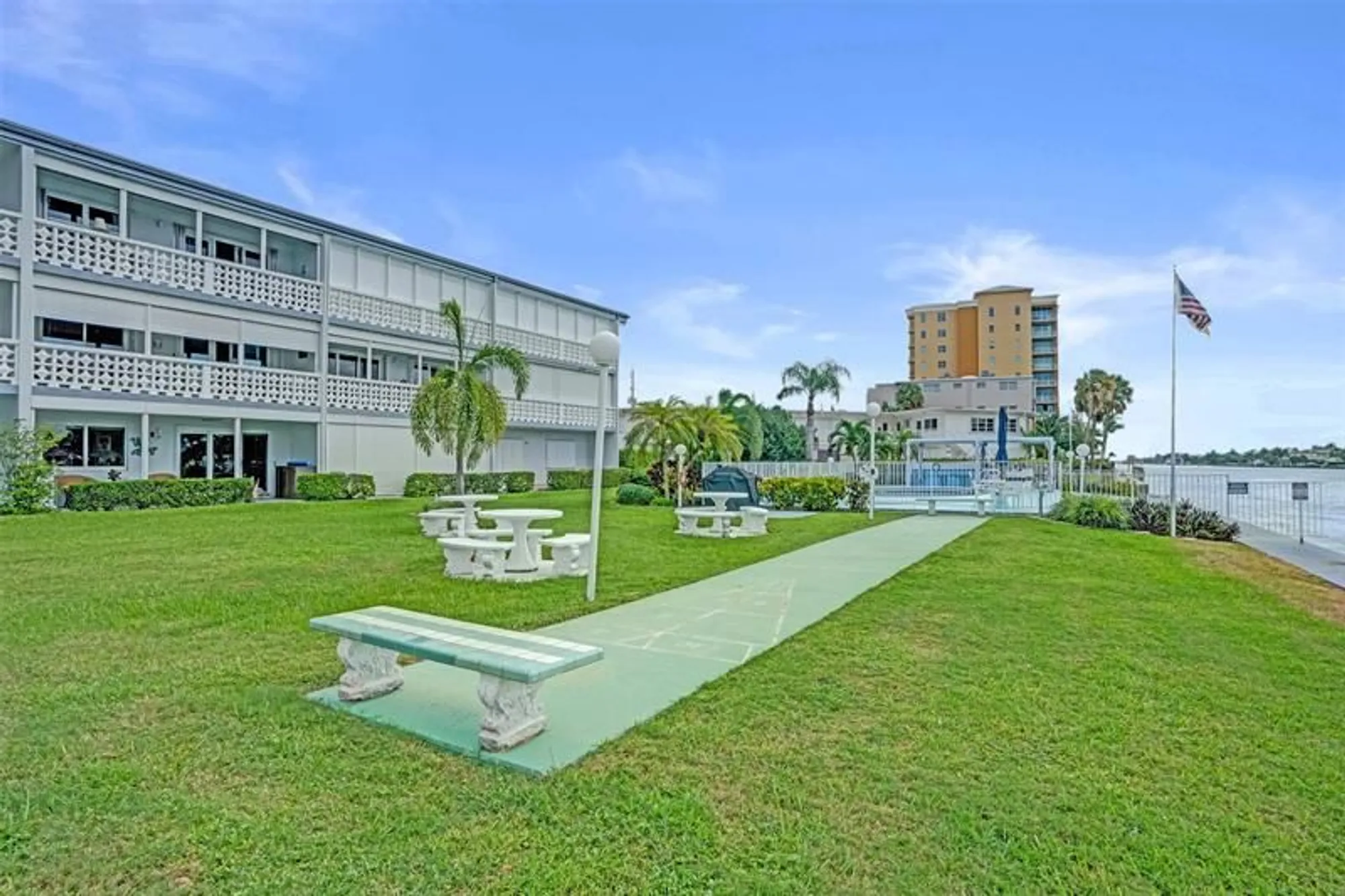 Property Slideshow image 45 of 49 | 1001 n riverside dr 304, Pompano Beach, FL, 33062