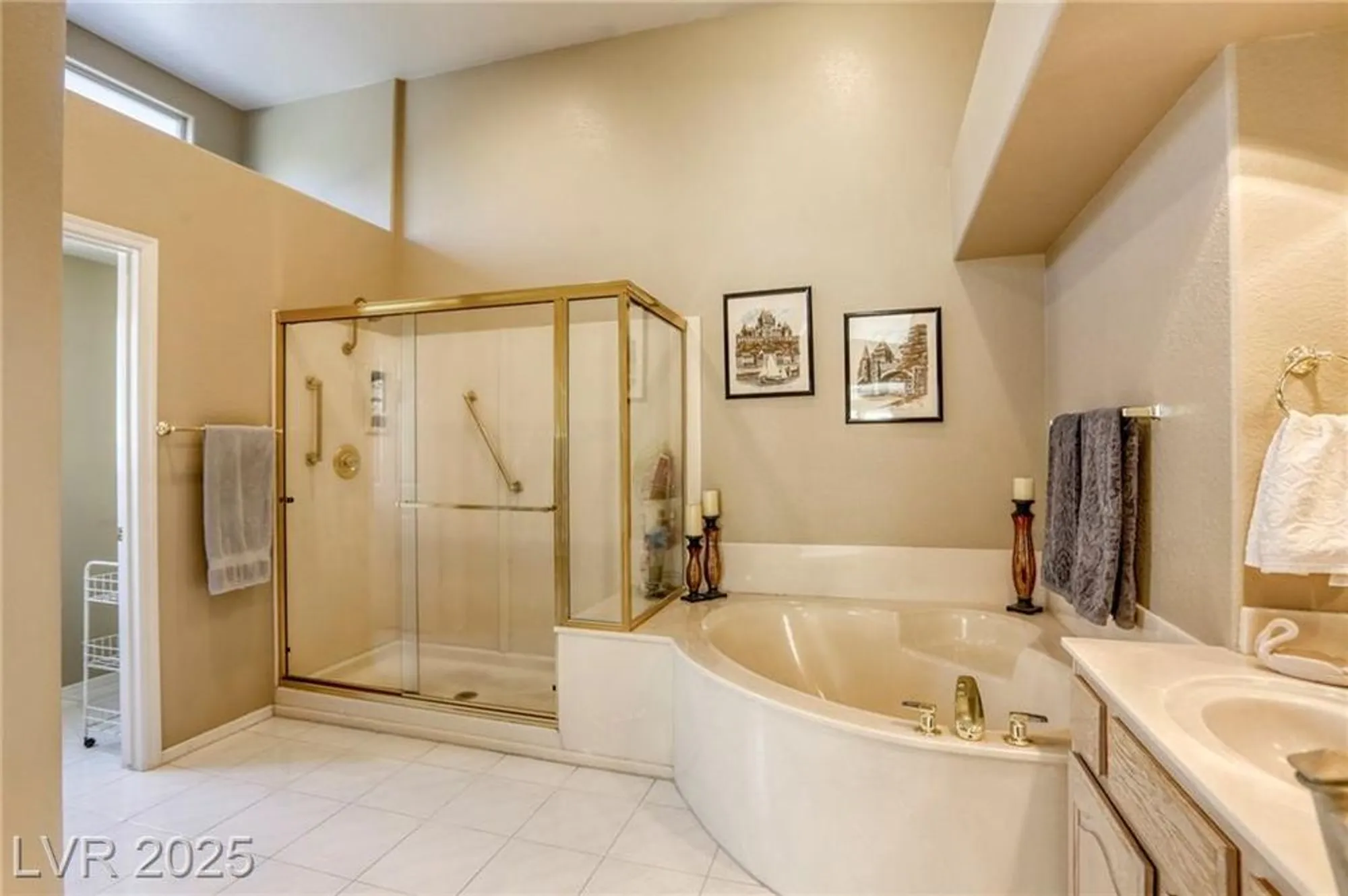 Property Slideshow image 23 of 39 | 9201 yucca blossom dr, Las Vegas, NV, 89134