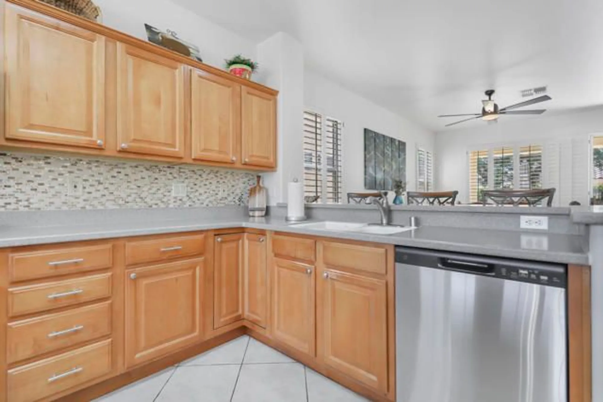 Property Slideshow image 12 of 43 | 78259 kistler way, Palm Desert, CA, 92211