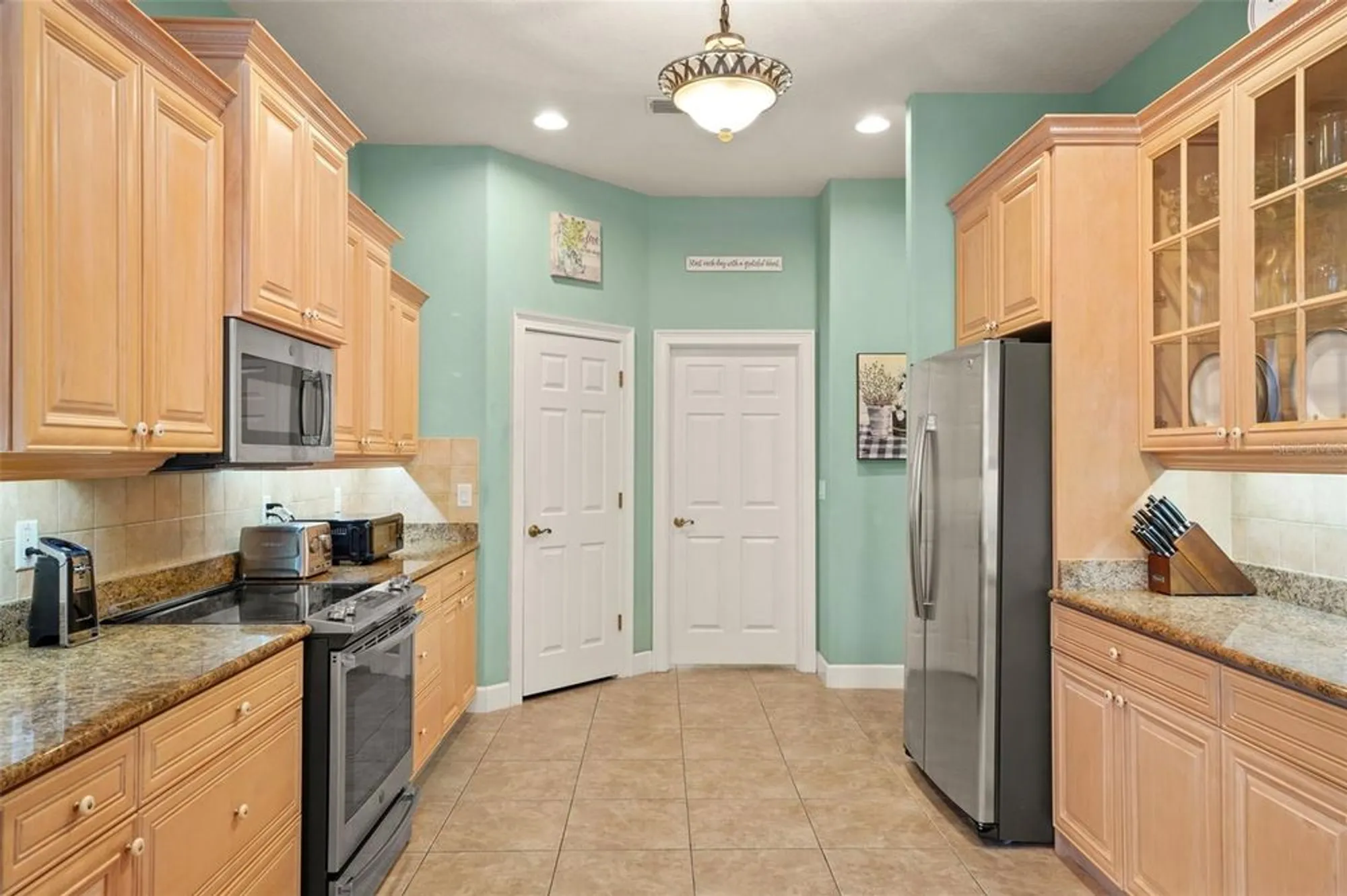 Property Slideshow image 11 of 50 | 9059 penelope dr, Weeki Wachee, FL, 34613