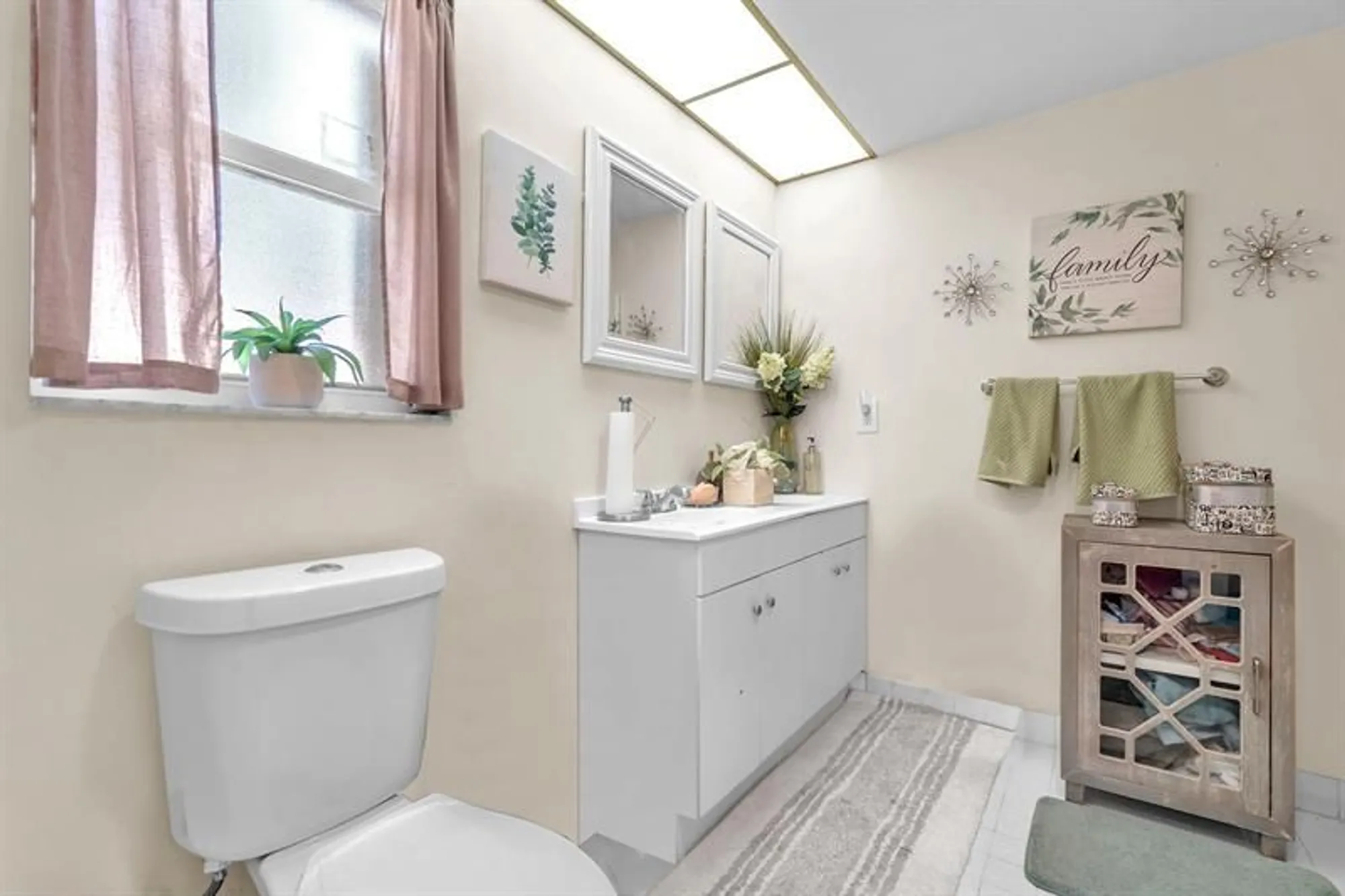 Property Slideshow image 30 of 36 | 6104 rainbow cir, Greenacres, FL, 33463