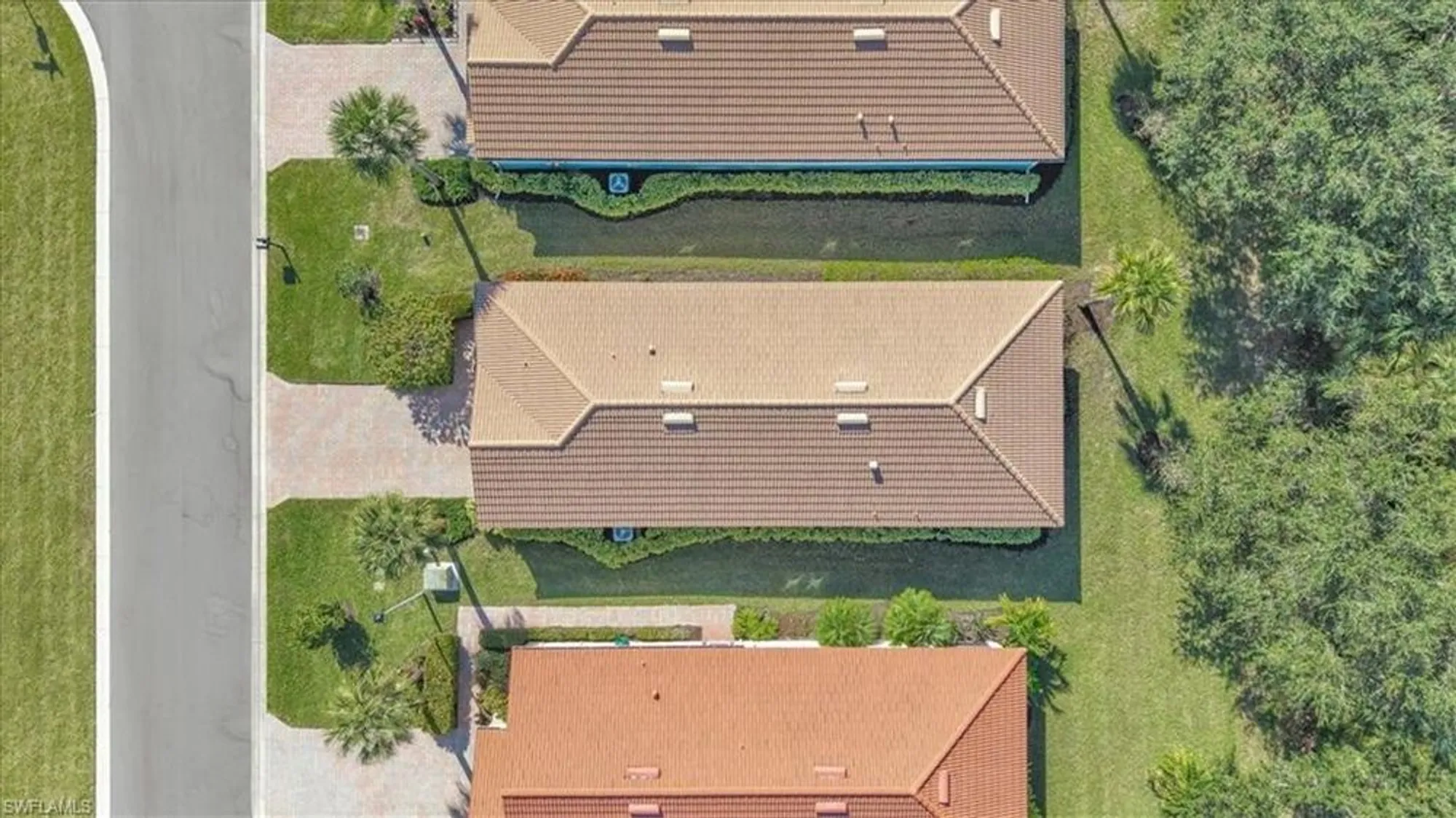 Property Slideshow image 32 of 49 | 2155 summersweet dr, Alva, FL, 33920