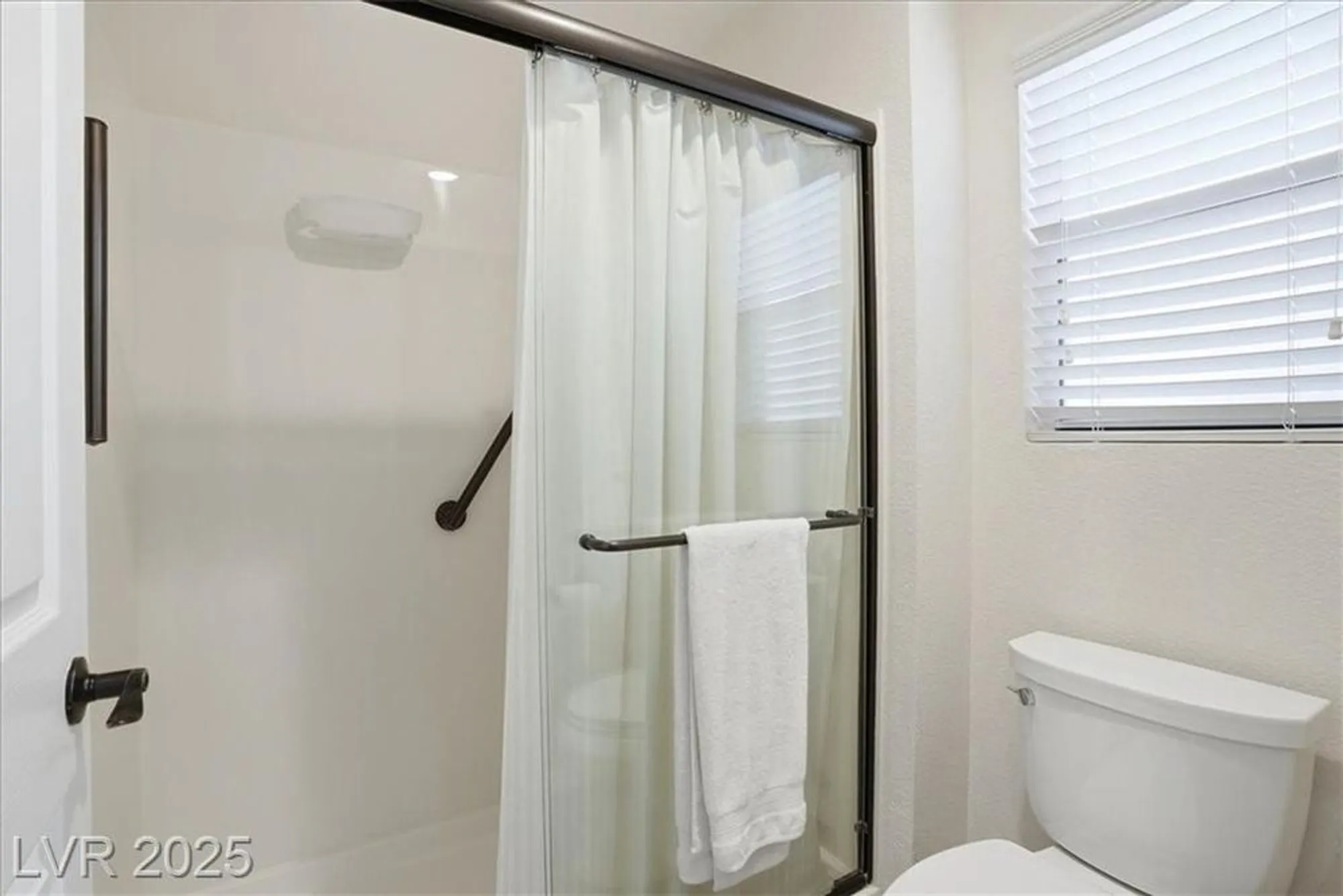 Property Slideshow image 20 of 52 | 2904 castle bar dr, Las Vegas, NV, 89134