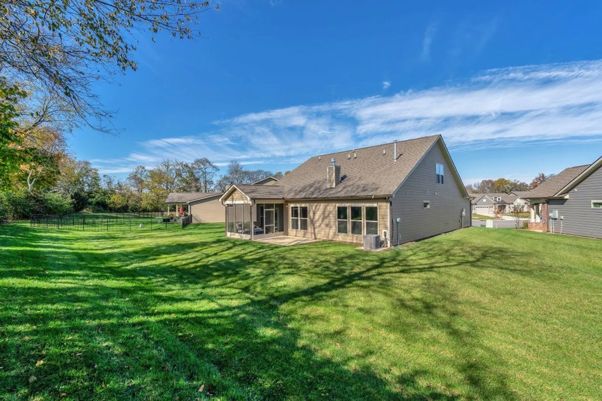 Property Slideshow image 38 of 65 | 2061 hardin pl, Spring Hill, TN, 37174