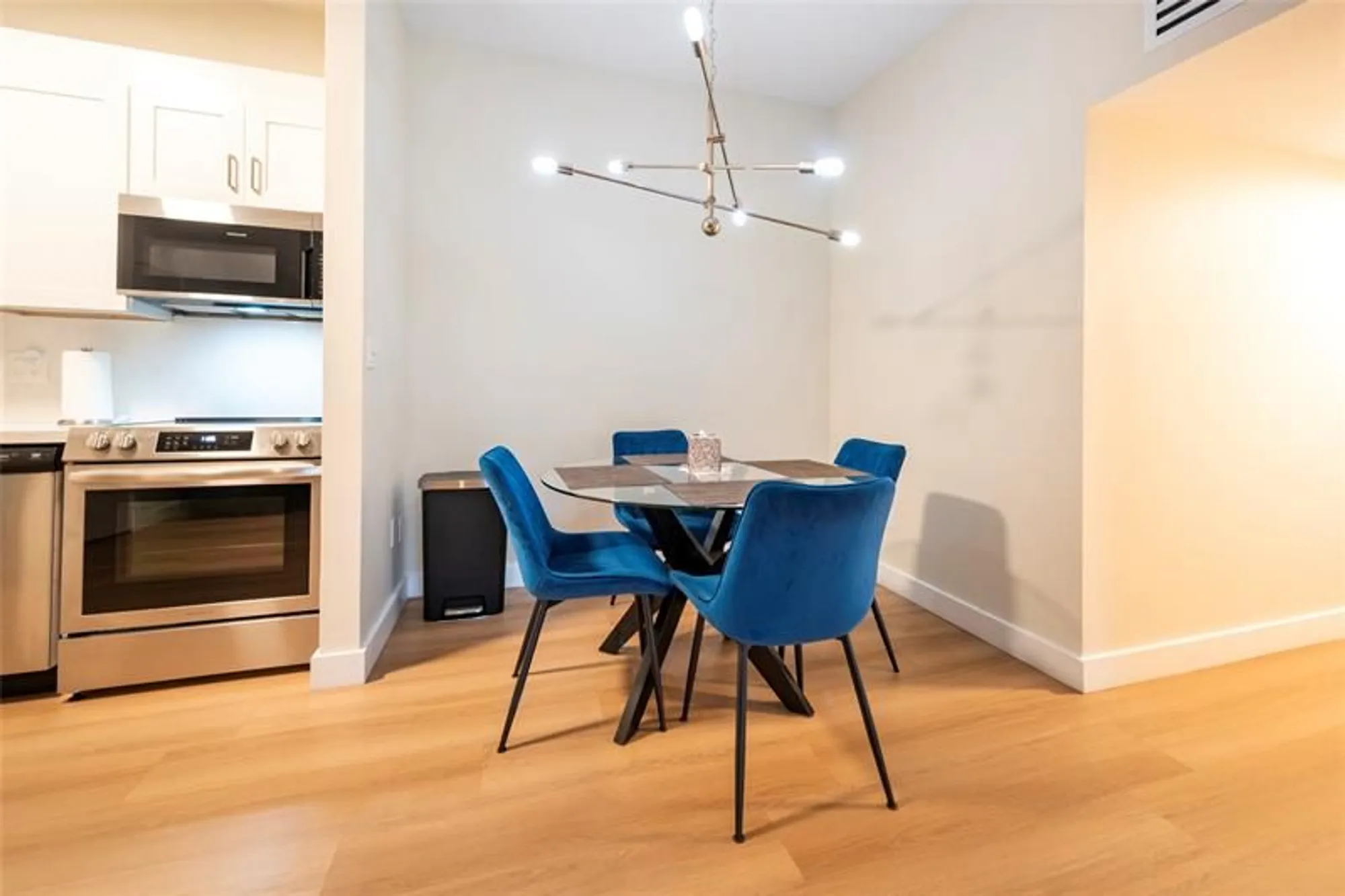 Property Slideshow image 4 of 20 | 7827 ashmont cir 208, Tamarac, FL, 33321